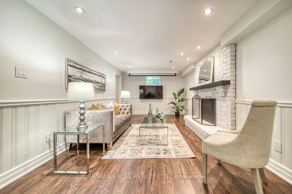 Photo 38 of 3 Delhi Crescent, Markham, Unionville — HOMEH