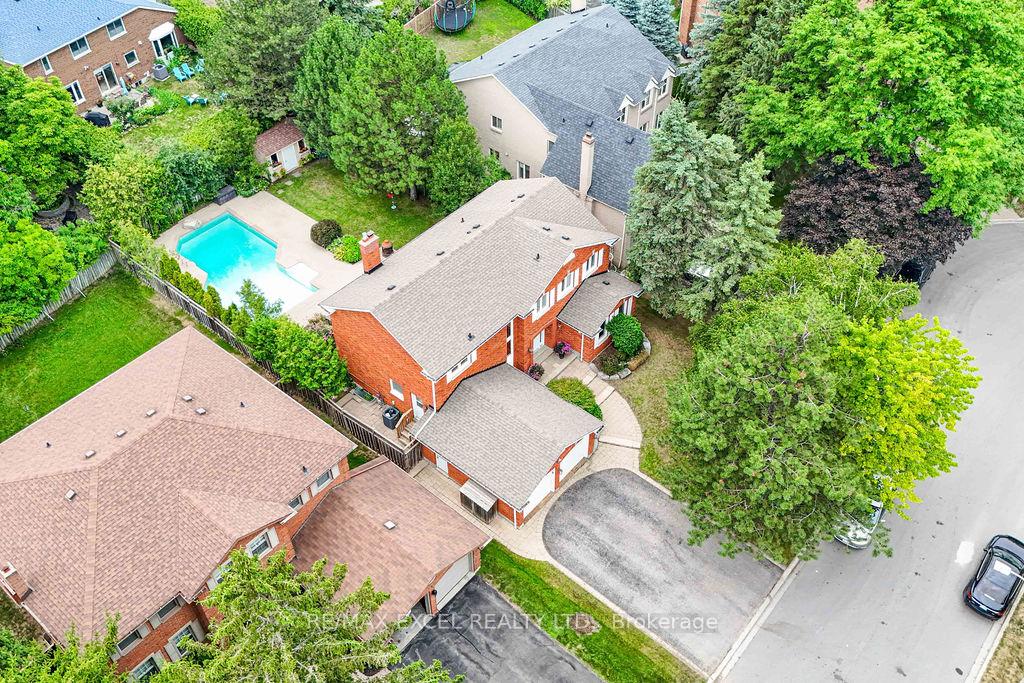 Photo 49 of 3 Delhi Crescent, Markham, Unionville — HOMEH
