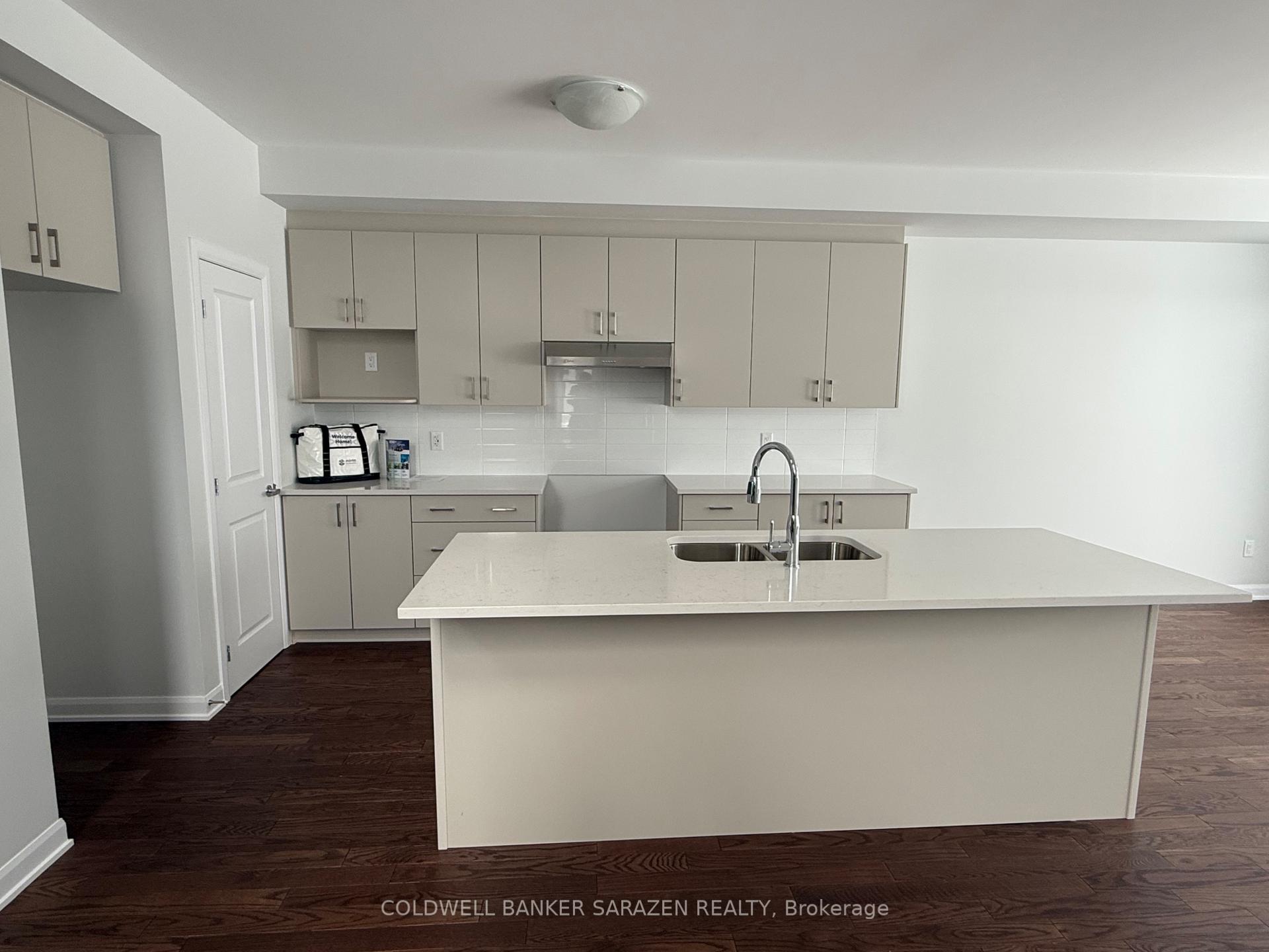 Photo 6 of 741 Fairline Row N, Ottawa, Kanata - Emerald Meadows/Trailwest — HOMEH