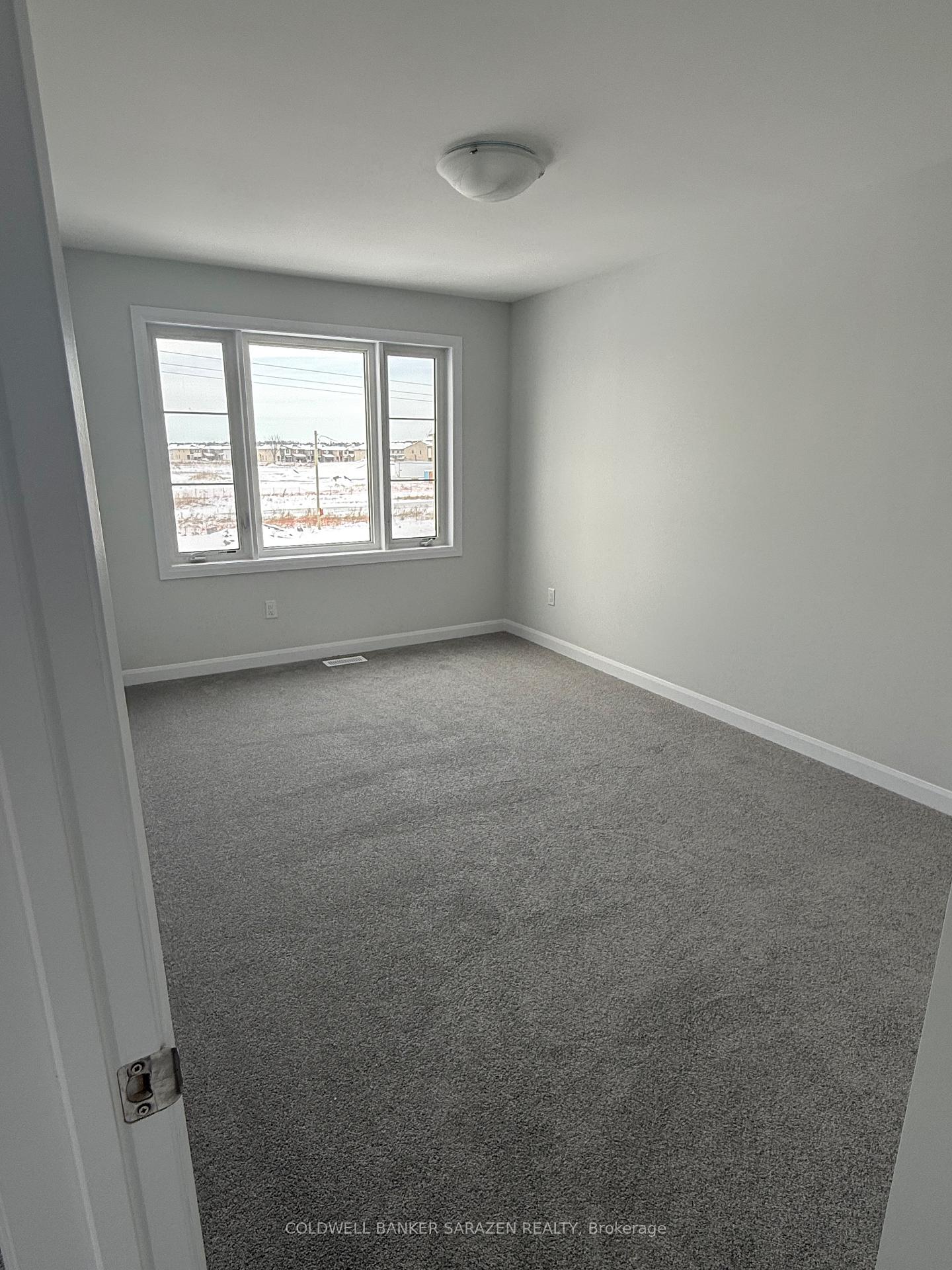 Photo 14 of 741 Fairline Row N, Ottawa, Kanata - Emerald Meadows/Trailwest — HOMEH