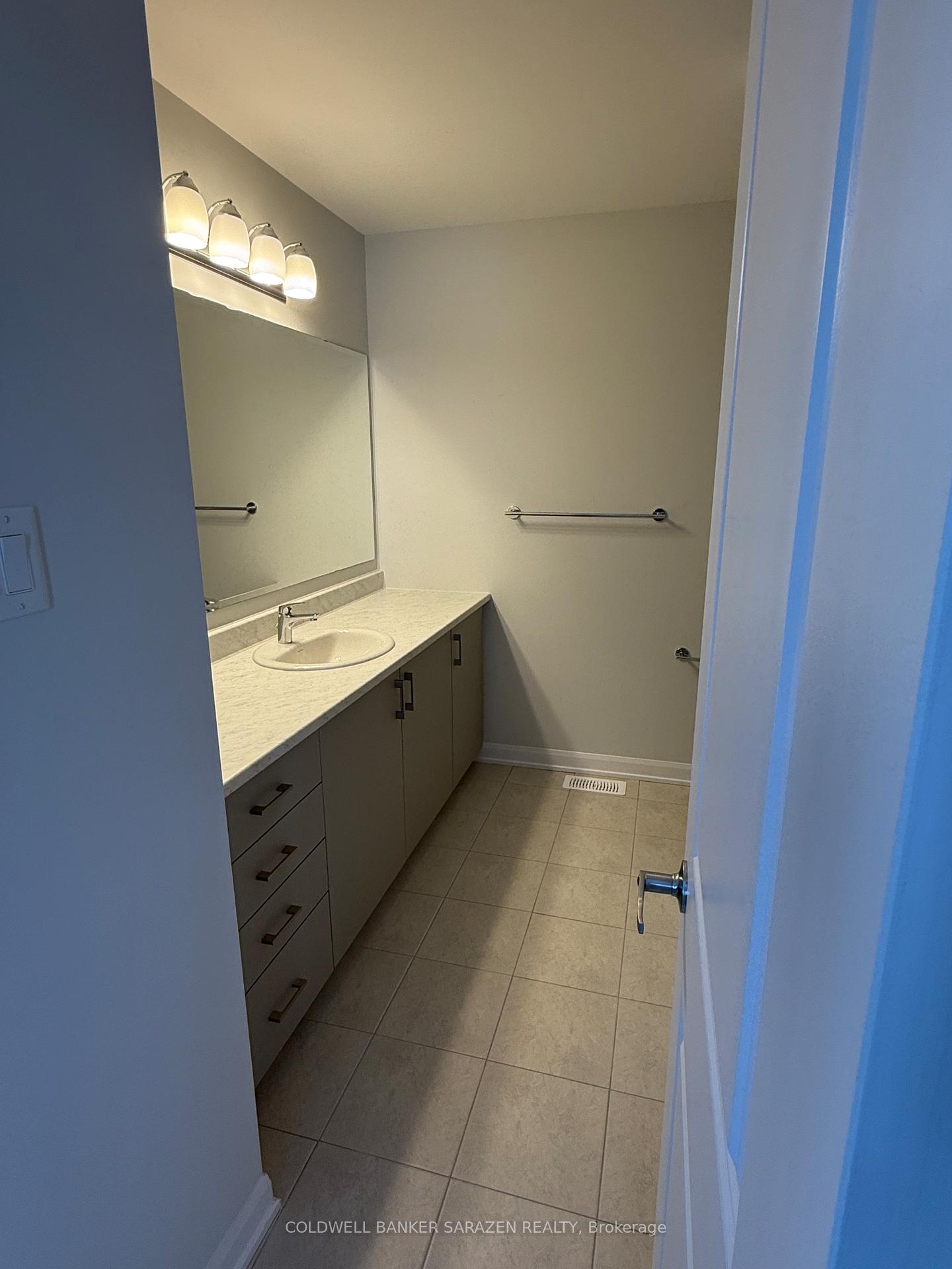 Photo 16 of 741 Fairline Row N, Ottawa, Kanata - Emerald Meadows/Trailwest — HOMEH
