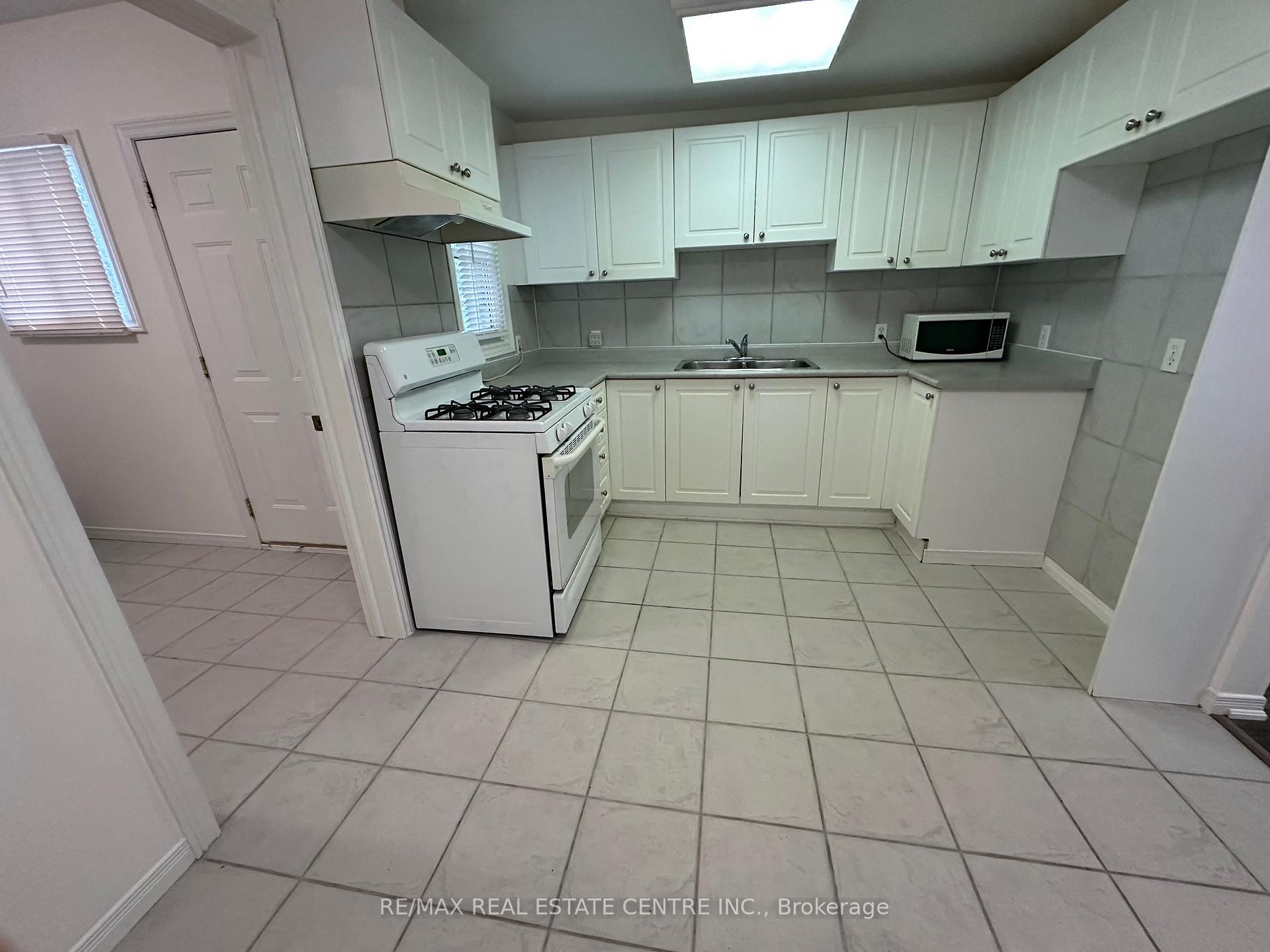 Photo 5 of 15 East 33rd Street, Hamilton, Raleigh — HOMEH
