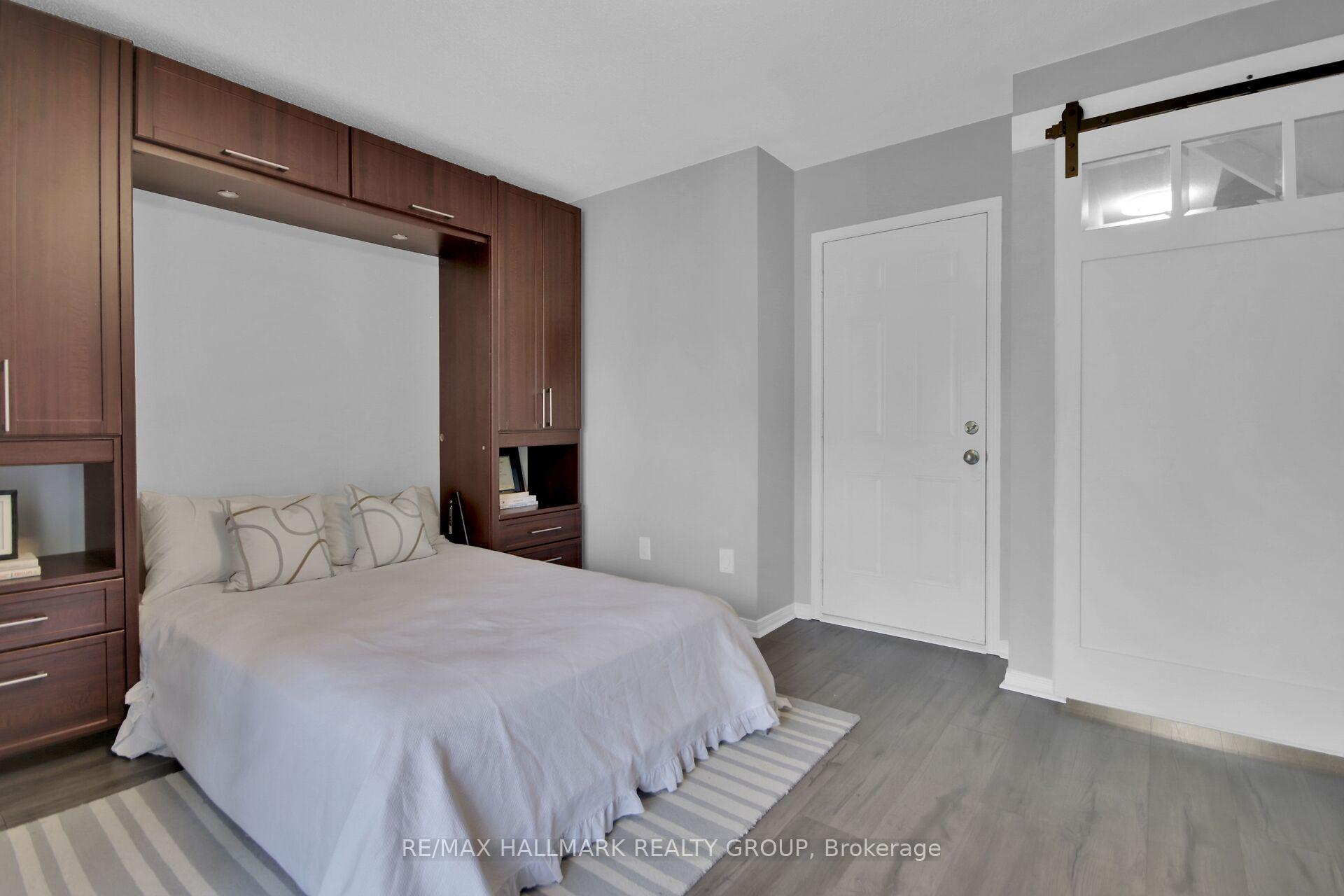 Photo 10 of 303 Mosaic Private, Ottawa, Kanata - Morgan's Grant/South March — HOMEH