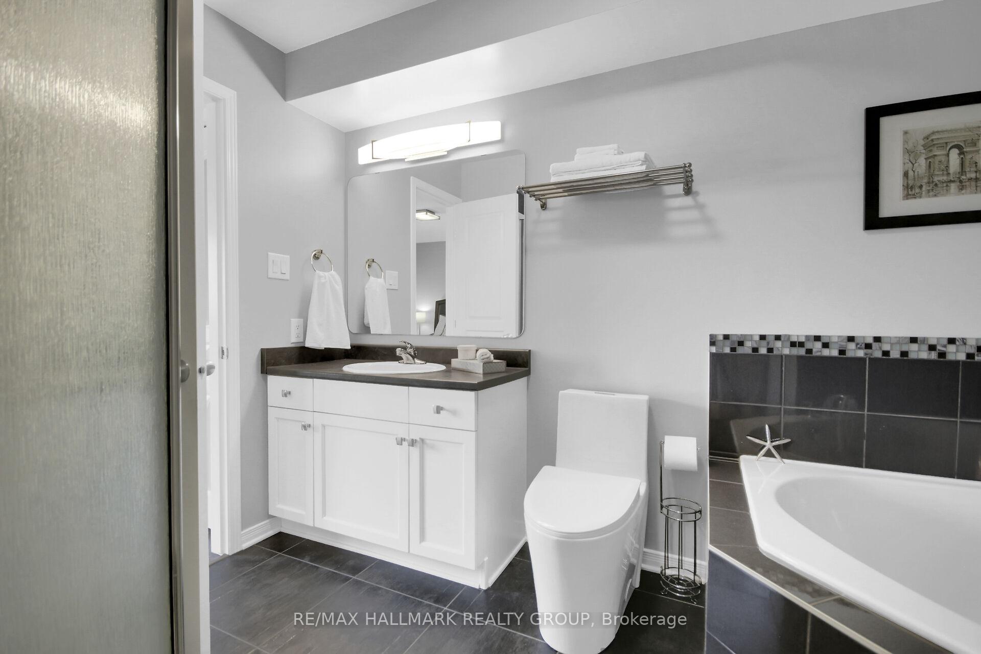 Photo 41 of 303 Mosaic Private, Ottawa, Kanata - Morgan's Grant/South March — HOMEH
