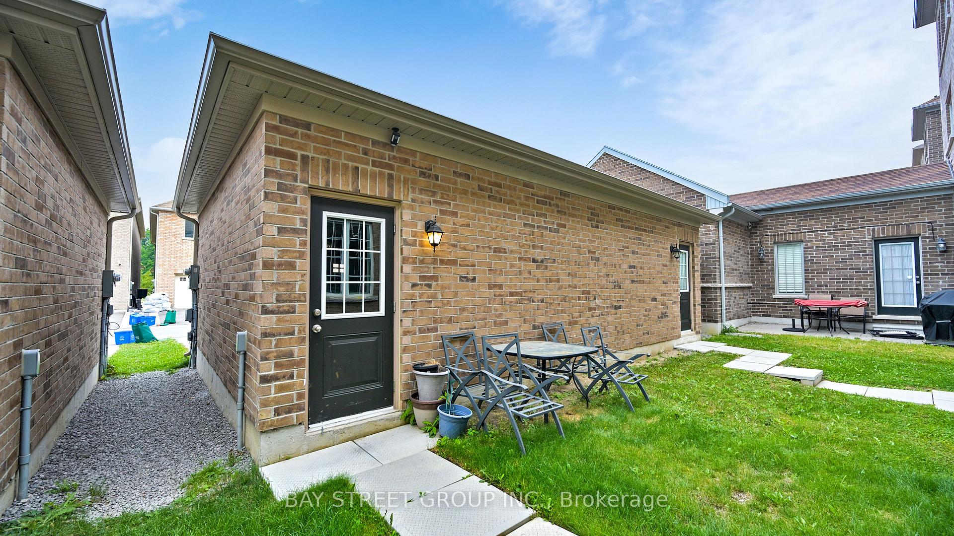 Photo 35 of 46 Harvest Field Road, Markham, Cornell — HOMEH