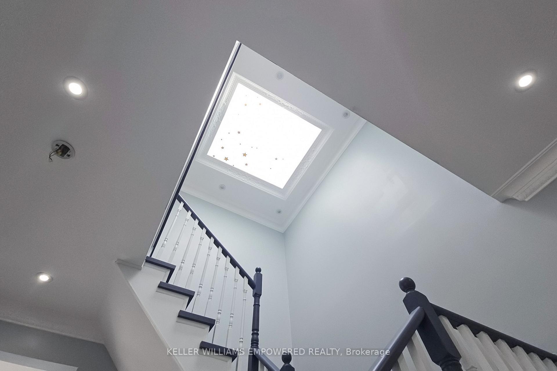Photo 28 of 71 Mansfield Lane, Markham, Markville — HOMEH