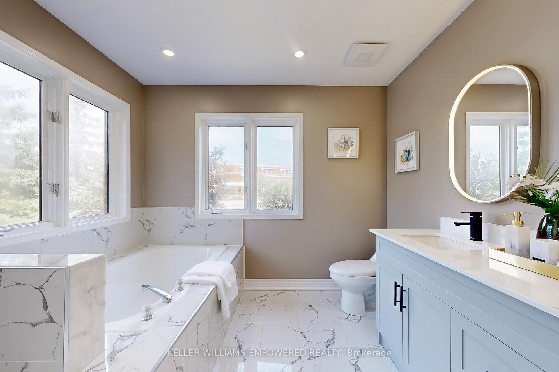 Photo 34 of 71 Mansfield Lane, Markham, Markville — HOMEH