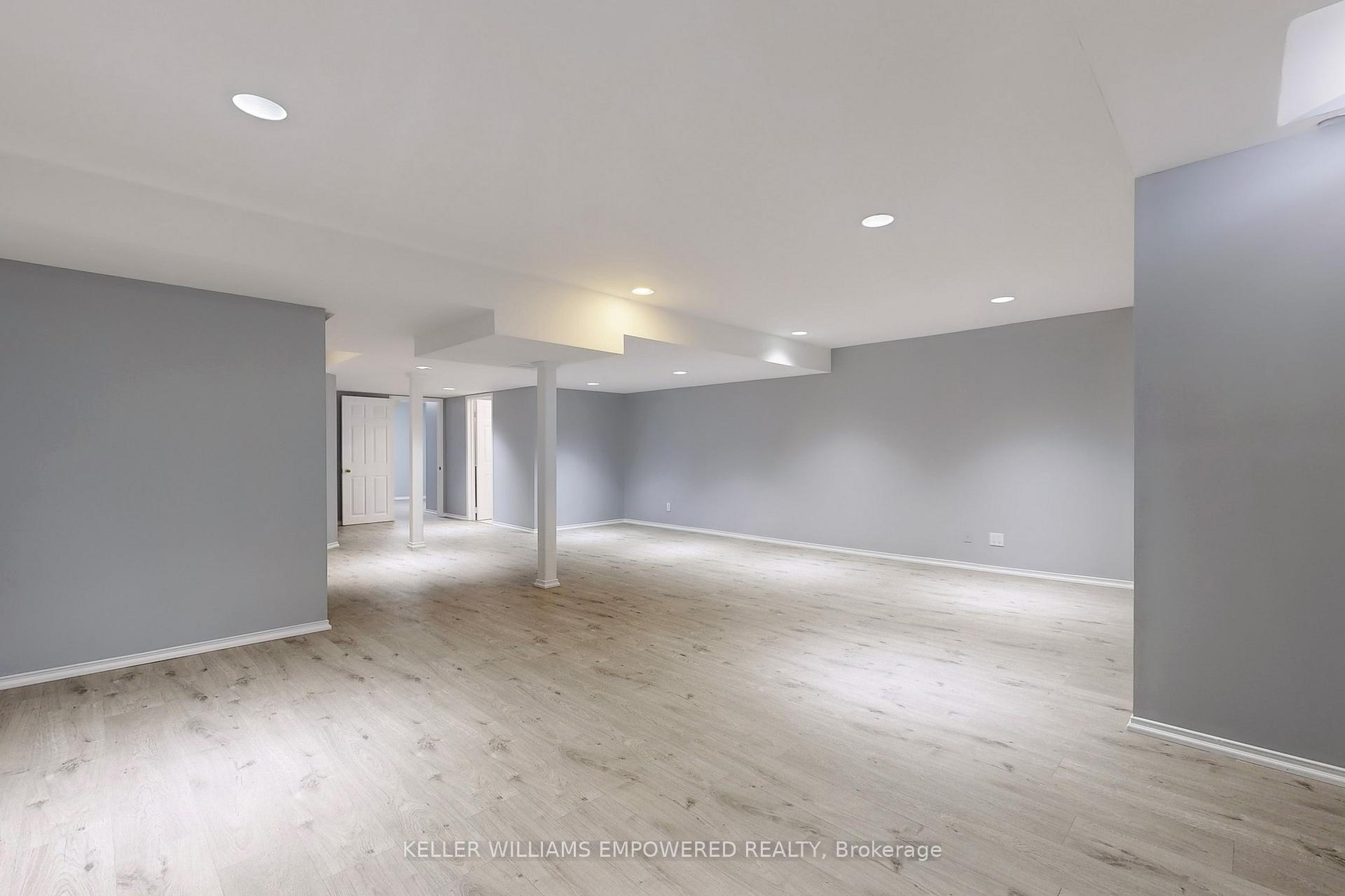 Photo 44 of 71 Mansfield Lane, Markham, Markville — HOMEH