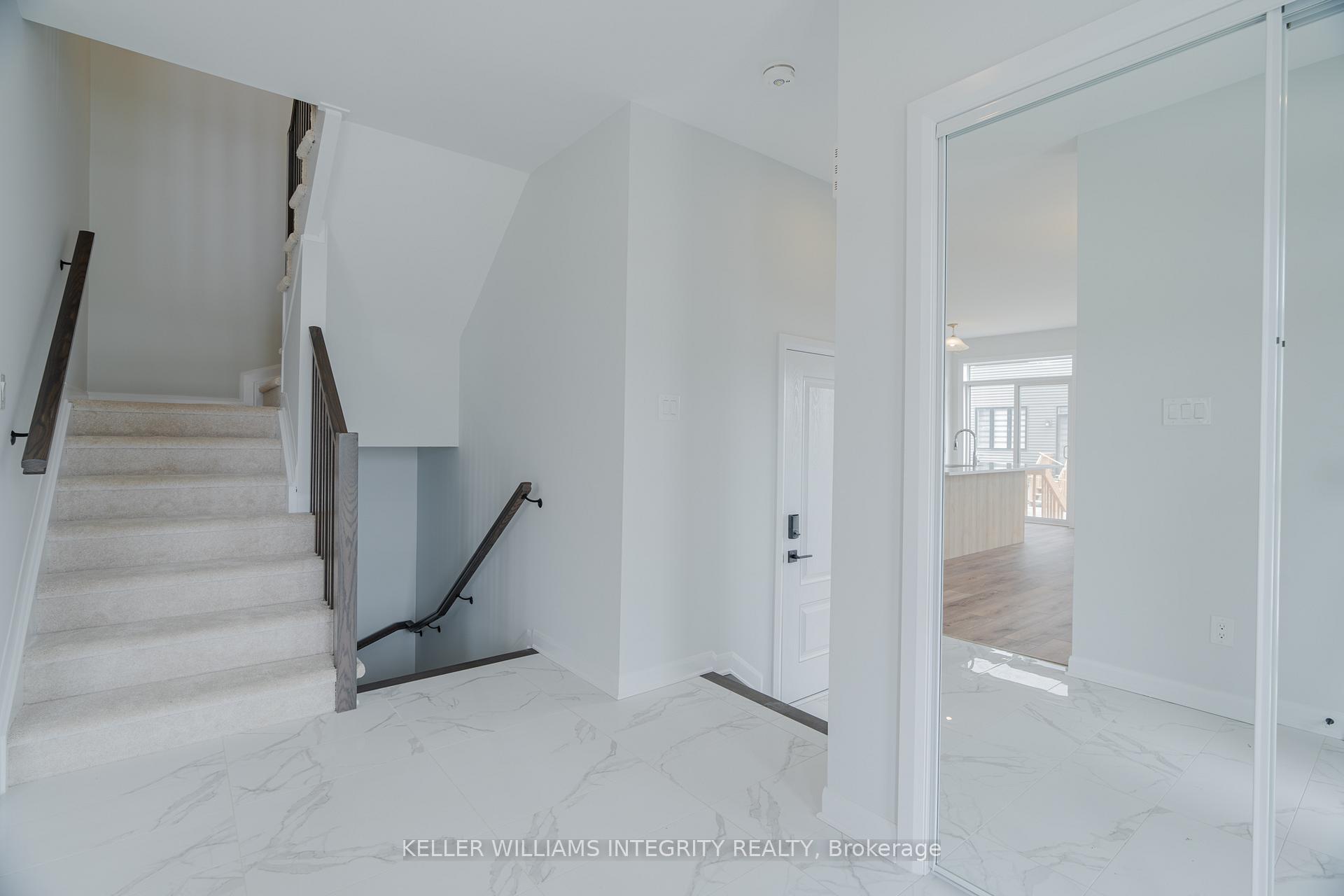 Photo 4 of 58 Osler Street, Ottawa, Kanata - Morgan's Grant/South March — HOMEH