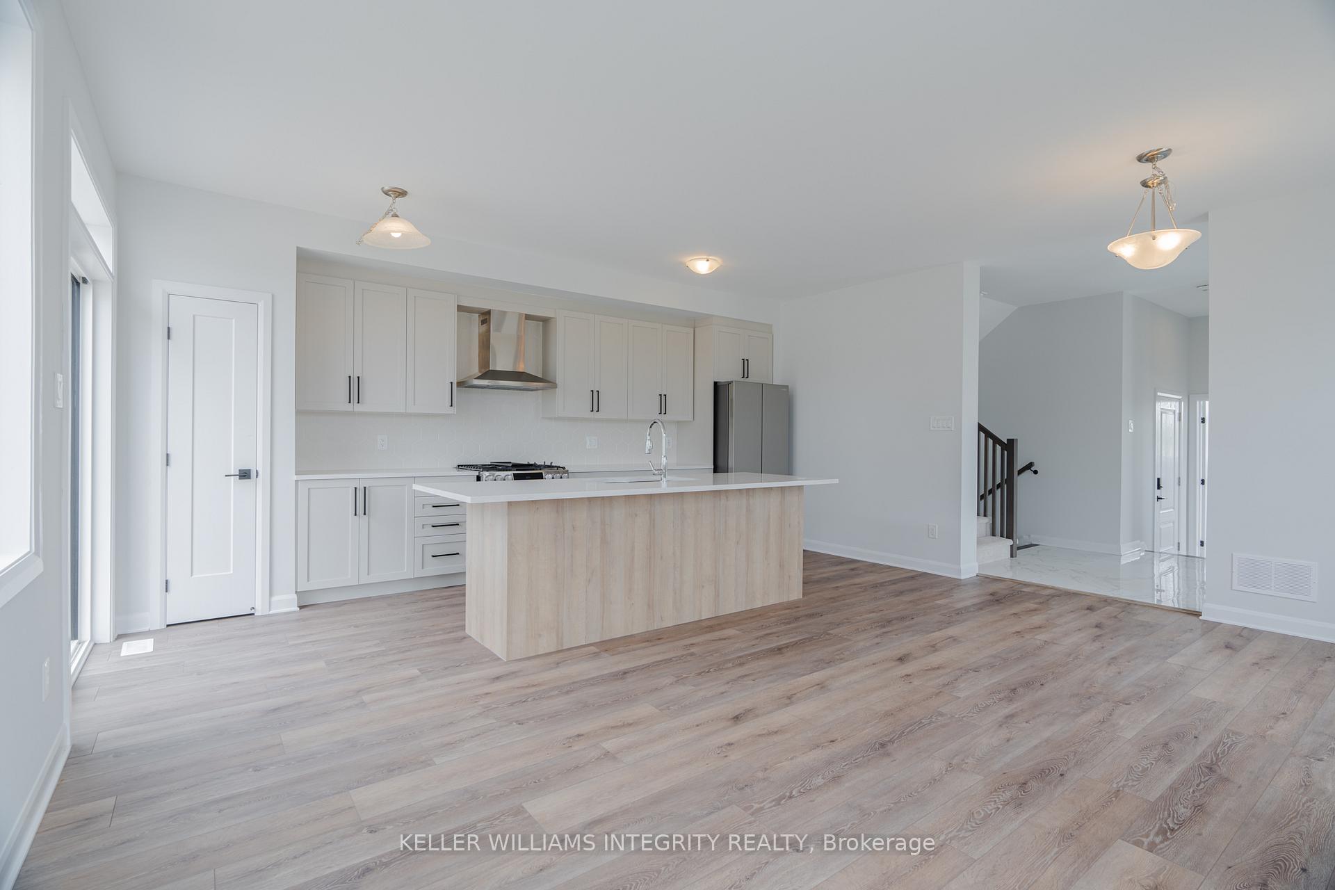 Photo 10 of 58 Osler Street, Ottawa, Kanata - Morgan's Grant/South March — HOMEH