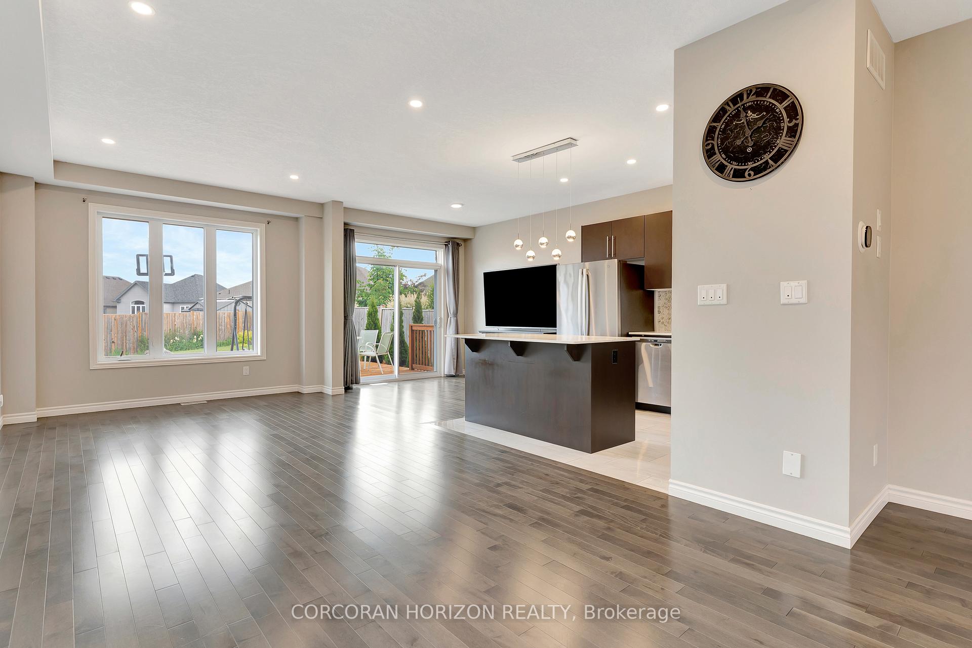 Photo 10 of 179 Templewood Drive, Kitchener — HOMEH