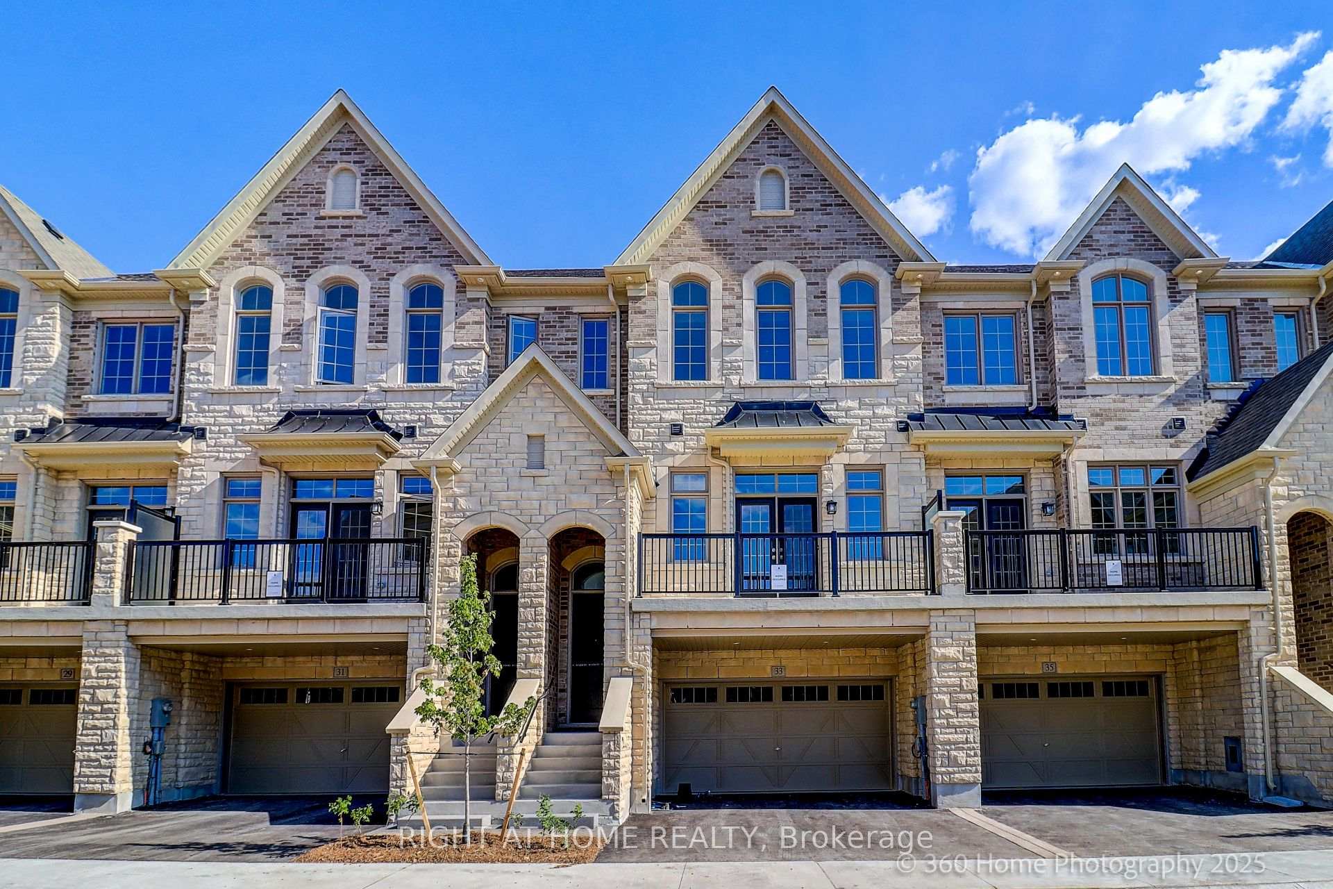 Photo 1 of 33 West Village Lane, Markham, Angus Glen — HOMEH