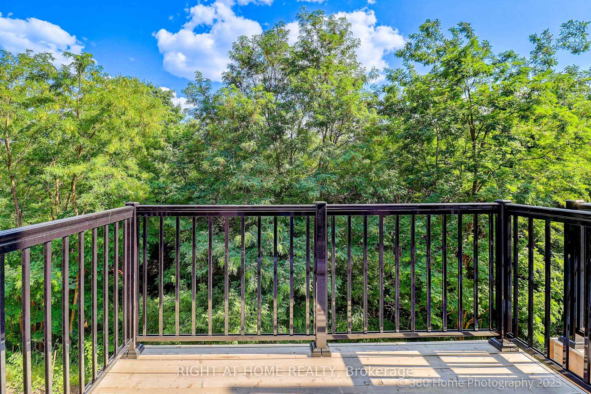 Photo 9 of 33 West Village Lane, Markham, Angus Glen — HOMEH