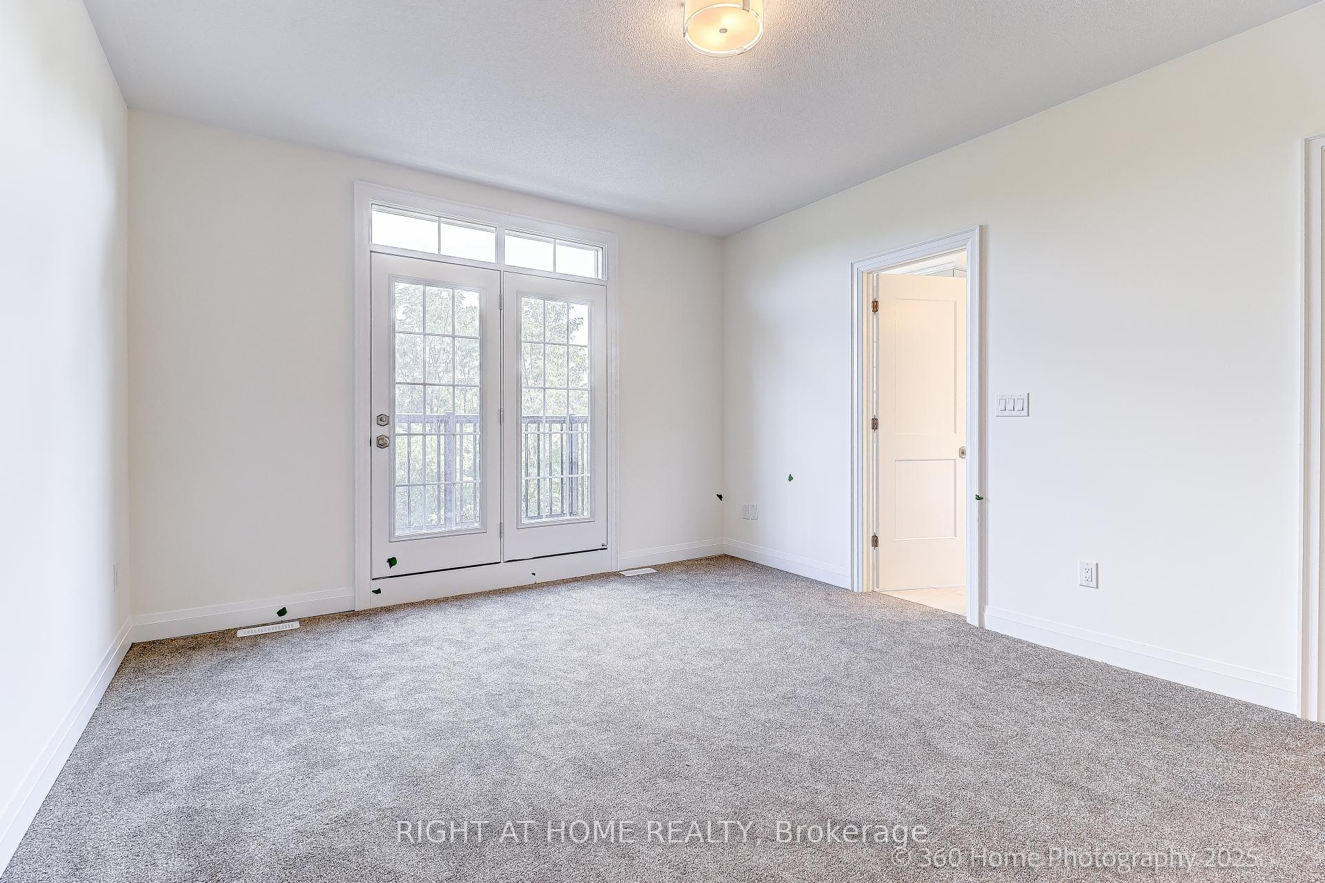 Photo 14 of 33 West Village Lane, Markham, Angus Glen — HOMEH