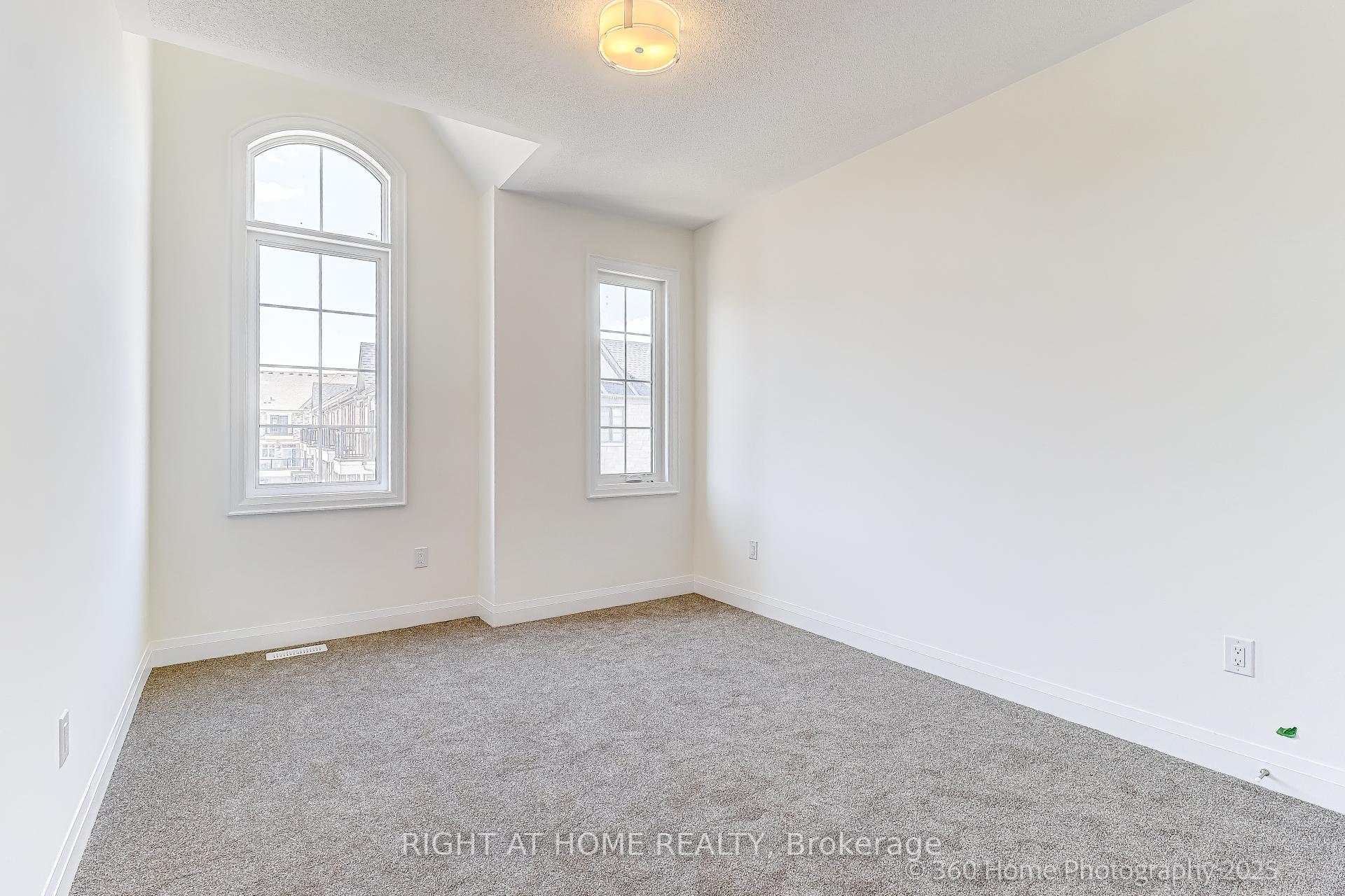Photo 19 of 33 West Village Lane, Markham, Angus Glen — HOMEH