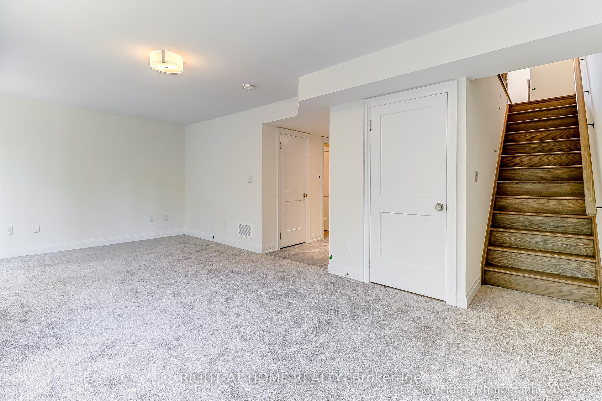 Photo 23 of 33 West Village Lane, Markham, Angus Glen — HOMEH