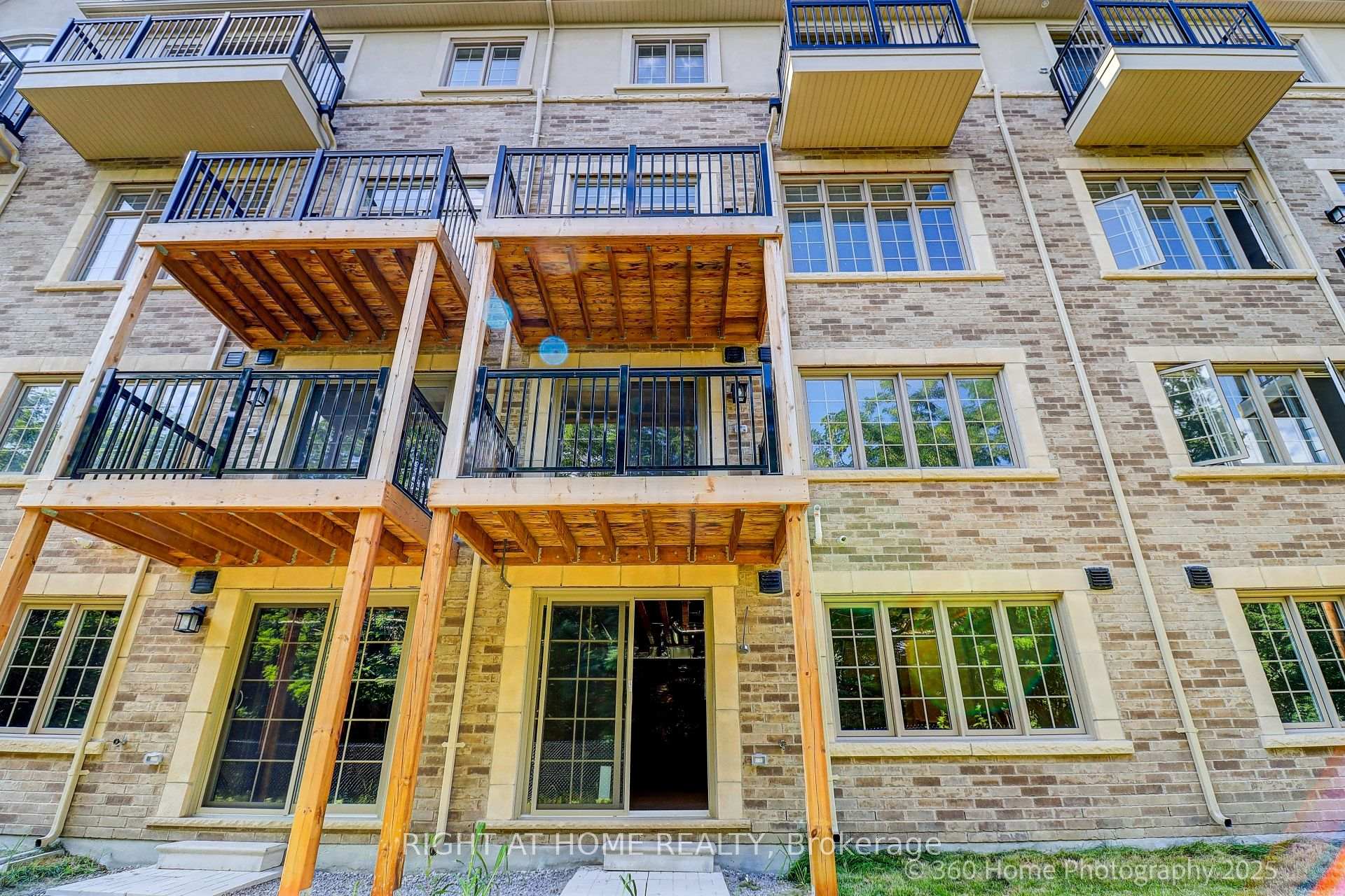 Photo 28 of 33 West Village Lane, Markham, Angus Glen — HOMEH