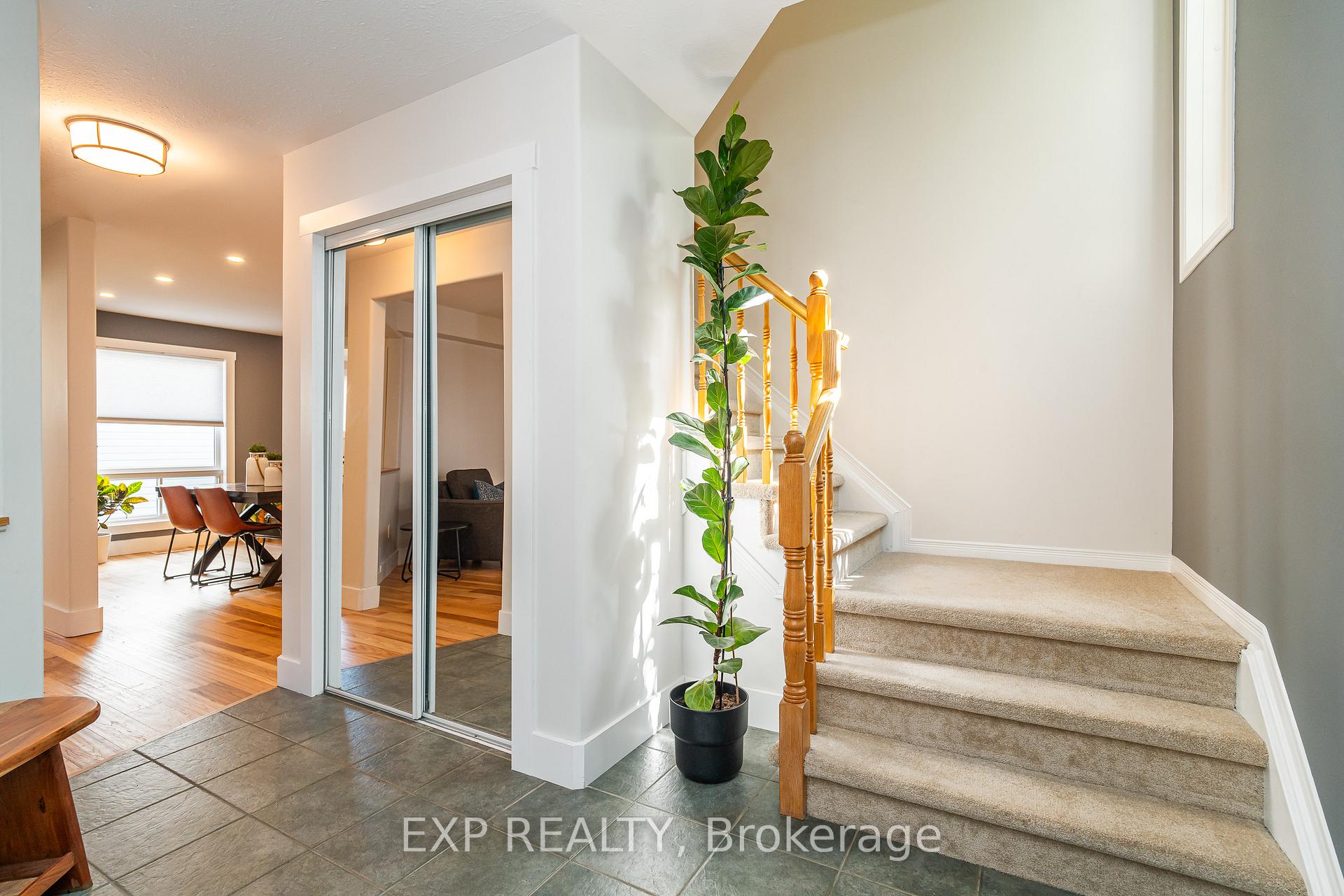 Photo 4 of 66 Newcastle Avenue, Ottawa, Kanata - Morgan's Grant/South March — HOMEH