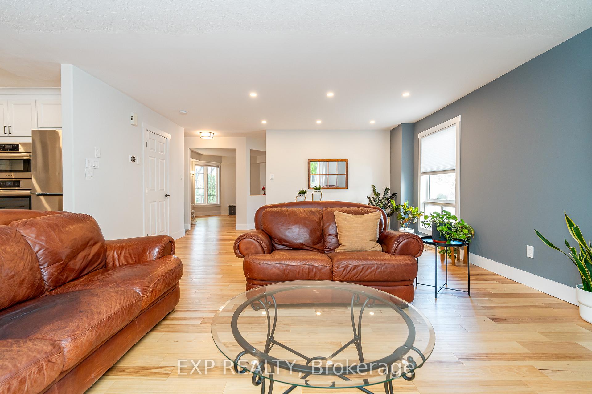 Photo 10 of 66 Newcastle Avenue, Ottawa, Kanata - Morgan's Grant/South March — HOMEH
