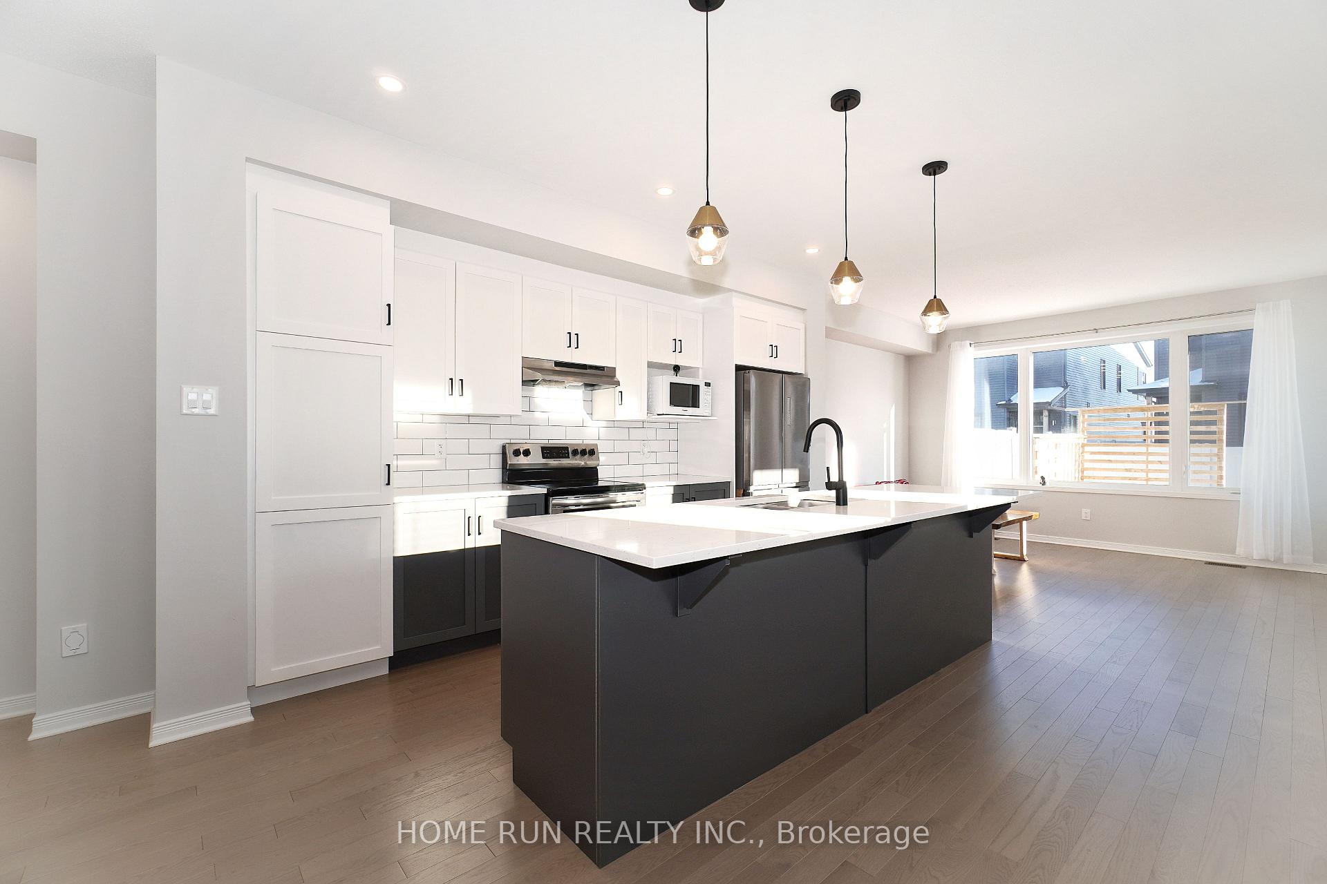 Photo 7 of 848 Paseana Place, Ottawa, Kanata - Emerald Meadows/Trailwest — HOMEH