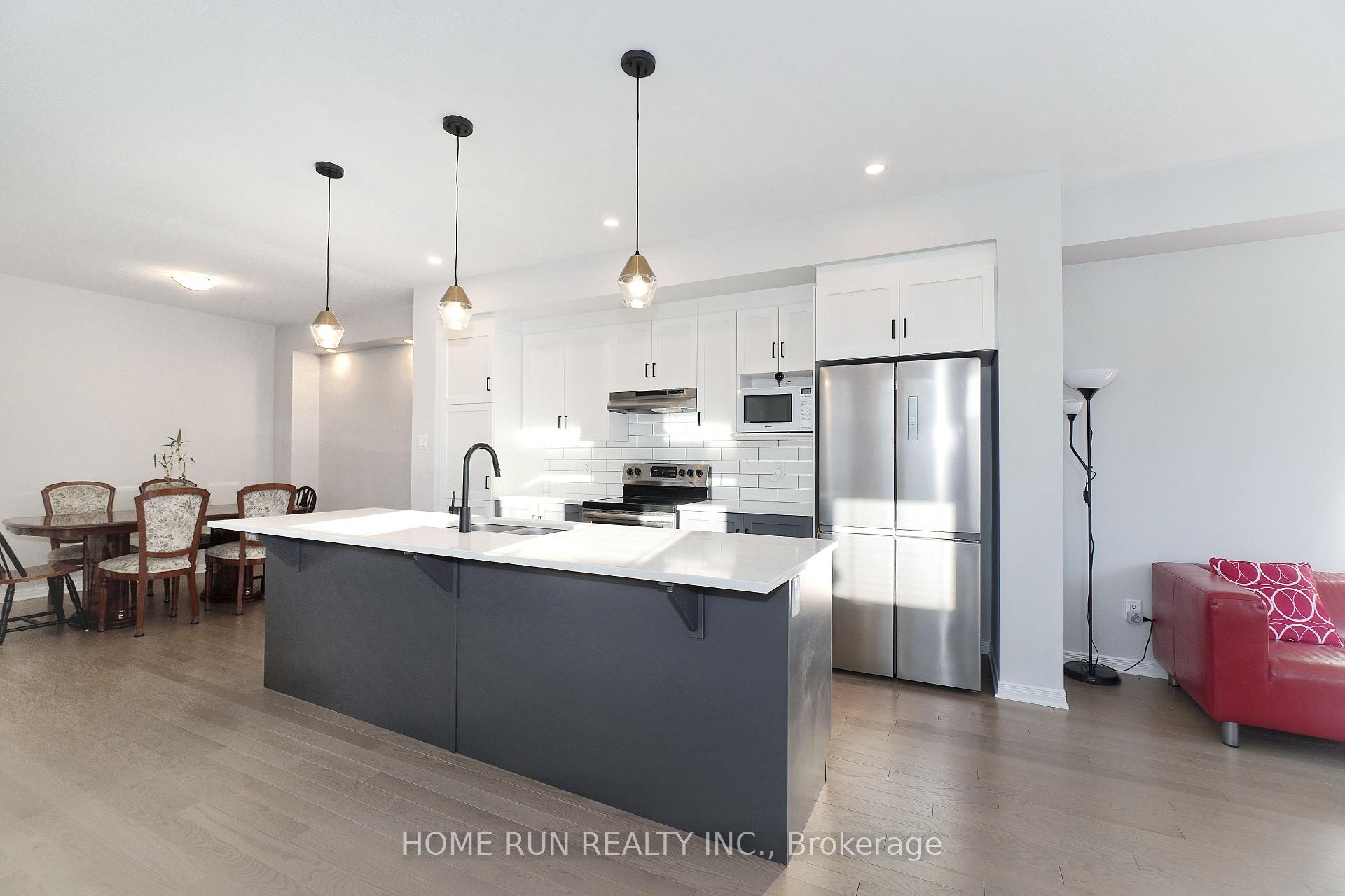Photo 9 of 848 Paseana Place, Ottawa, Kanata - Emerald Meadows/Trailwest — HOMEH