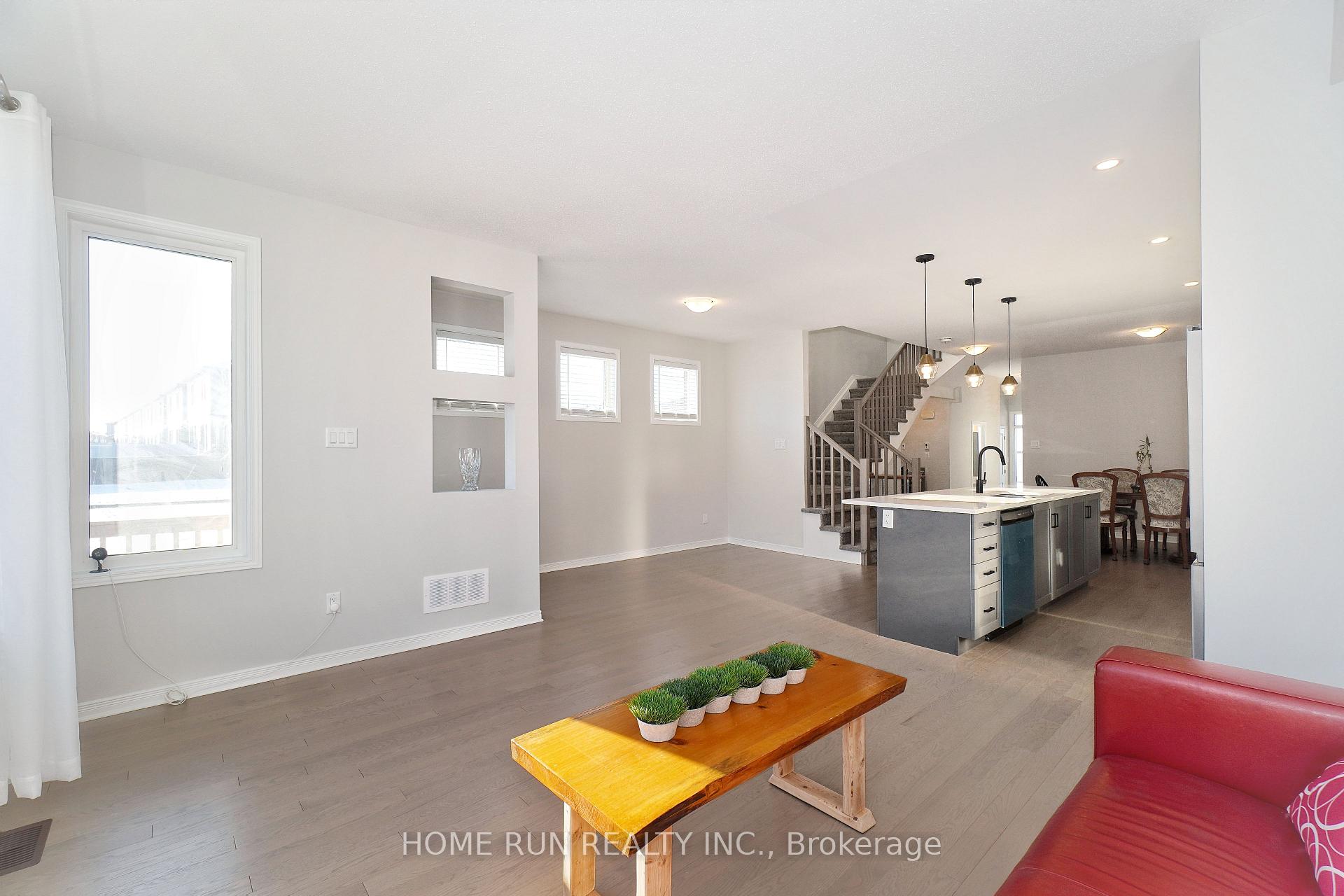 Photo 13 of 848 Paseana Place, Ottawa, Kanata - Emerald Meadows/Trailwest — HOMEH