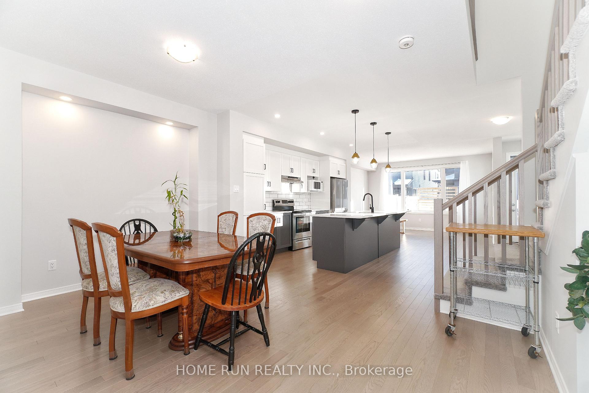 Photo 15 of 848 Paseana Place, Ottawa, Kanata - Emerald Meadows/Trailwest — HOMEH