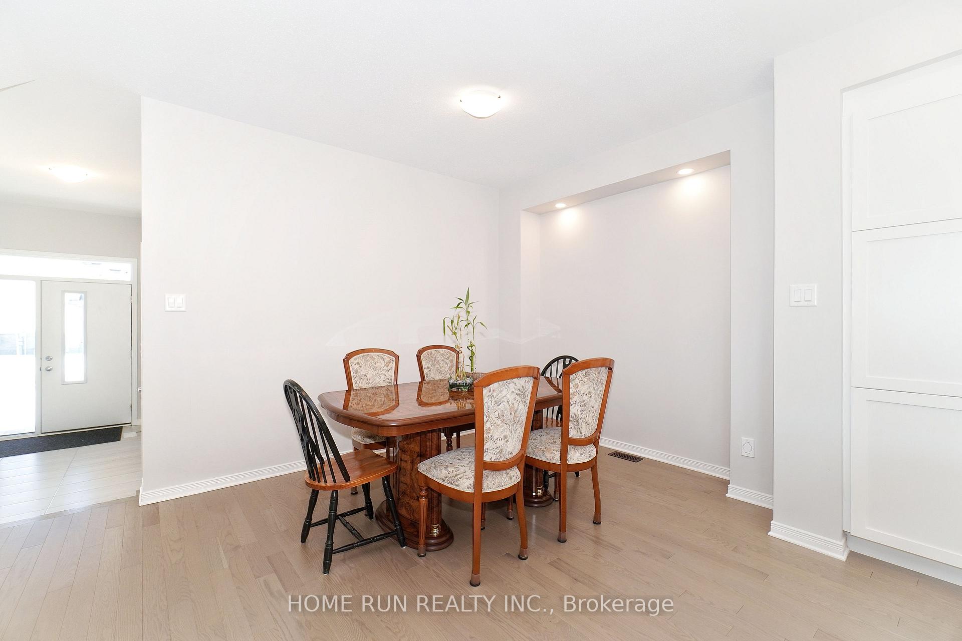 Photo 16 of 848 Paseana Place, Ottawa, Kanata - Emerald Meadows/Trailwest — HOMEH