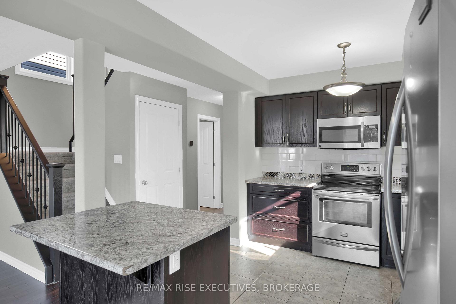 Photo 10 of 1435 Kendal Avenue, Kingston, City Northwest — HOMEH