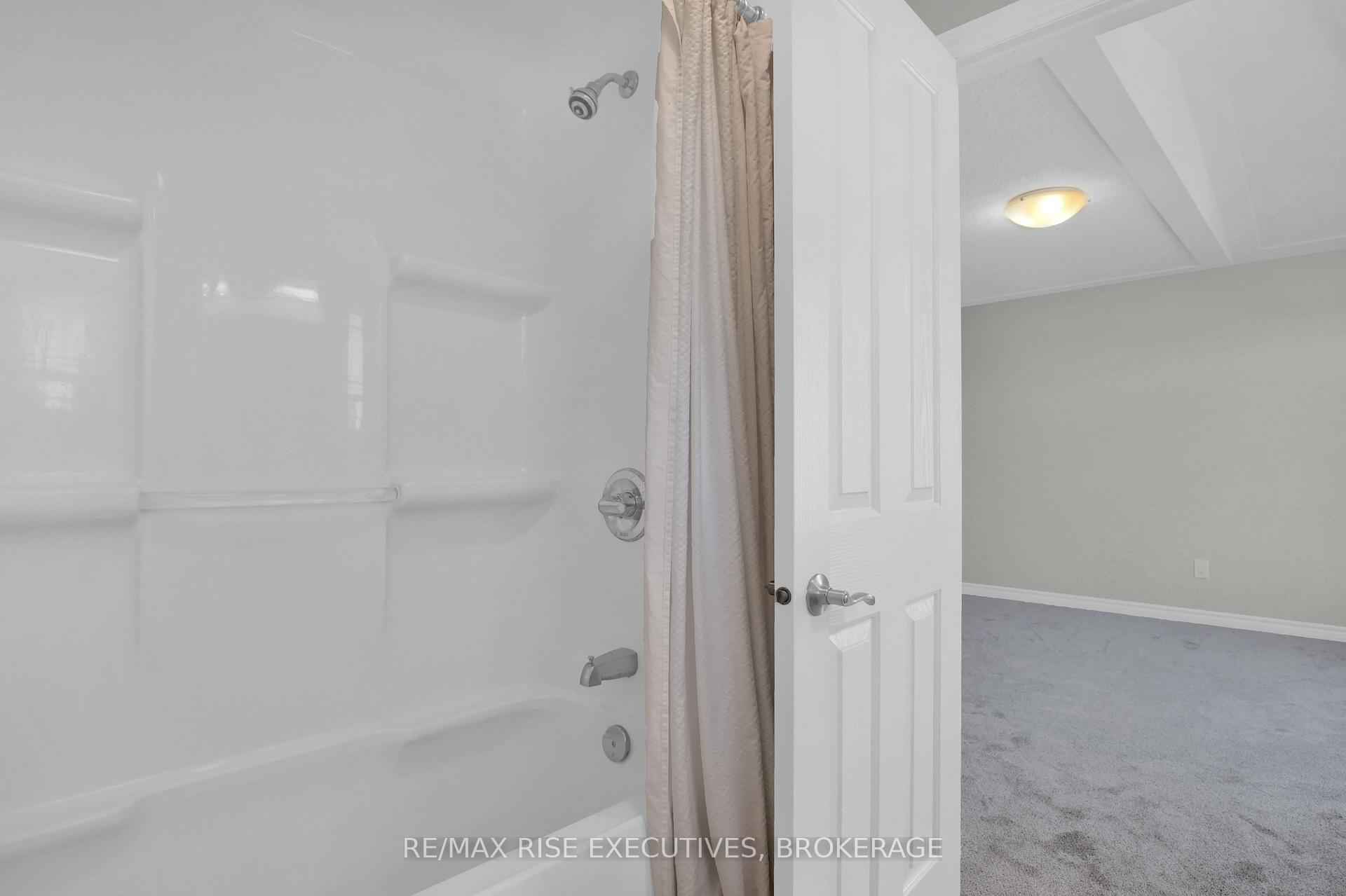 Photo 31 of 1435 Kendal Avenue, Kingston, City Northwest — HOMEH