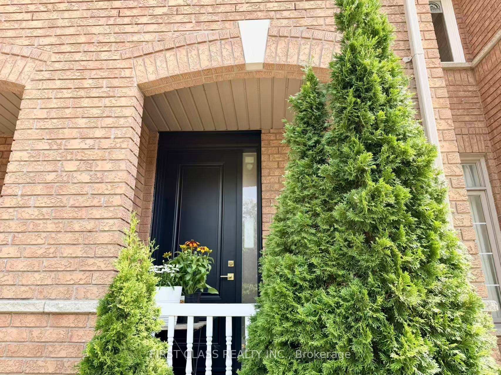 Photo 1 of 207 Bur Oak Avenue, Markham, Berczy — HOMEH