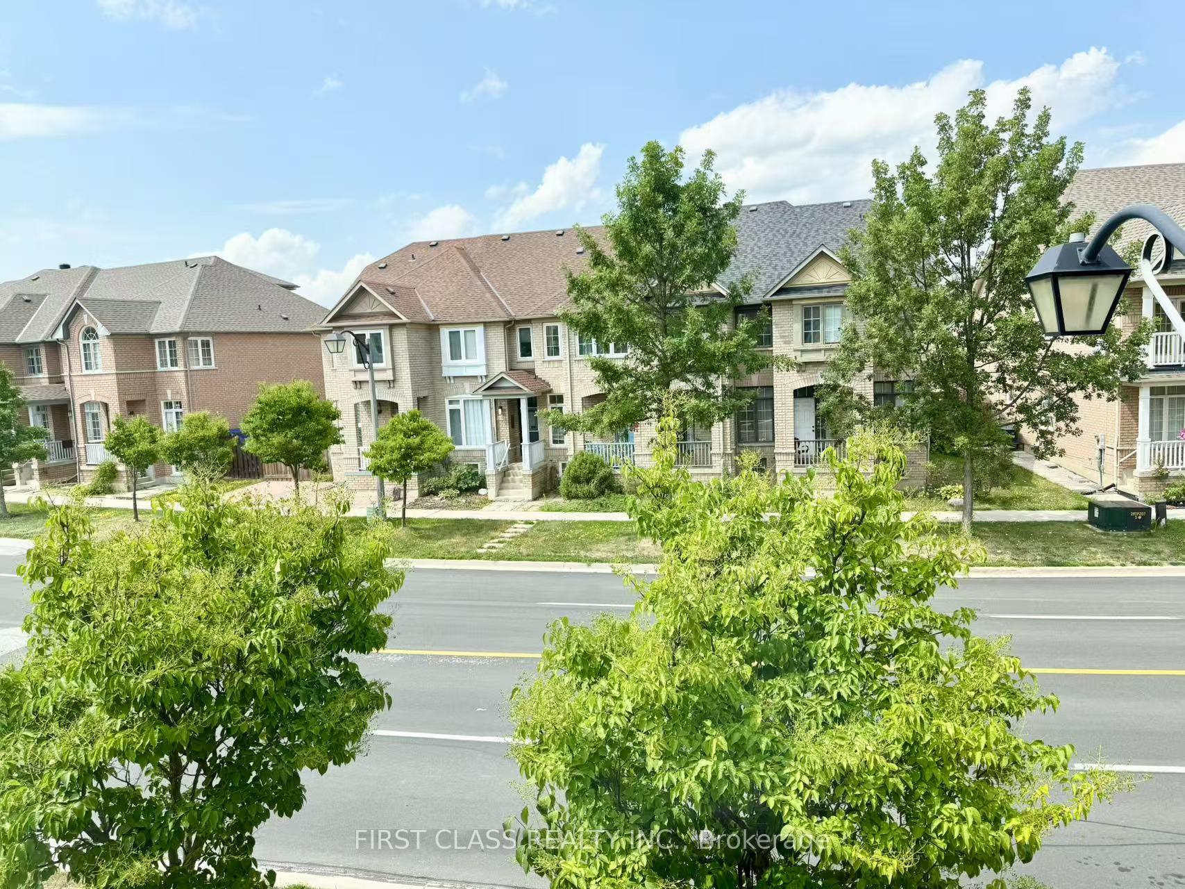 Photo 9 of 207 Bur Oak Avenue, Markham, Berczy — HOMEH