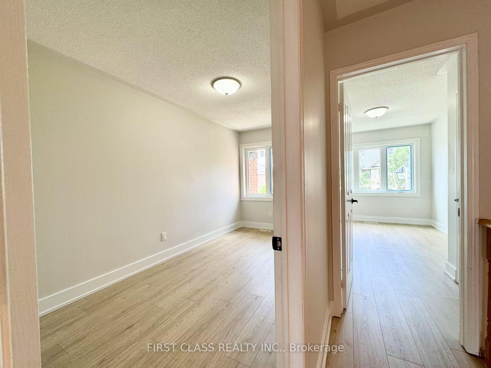 Photo 11 of 207 Bur Oak Avenue, Markham, Berczy — HOMEH