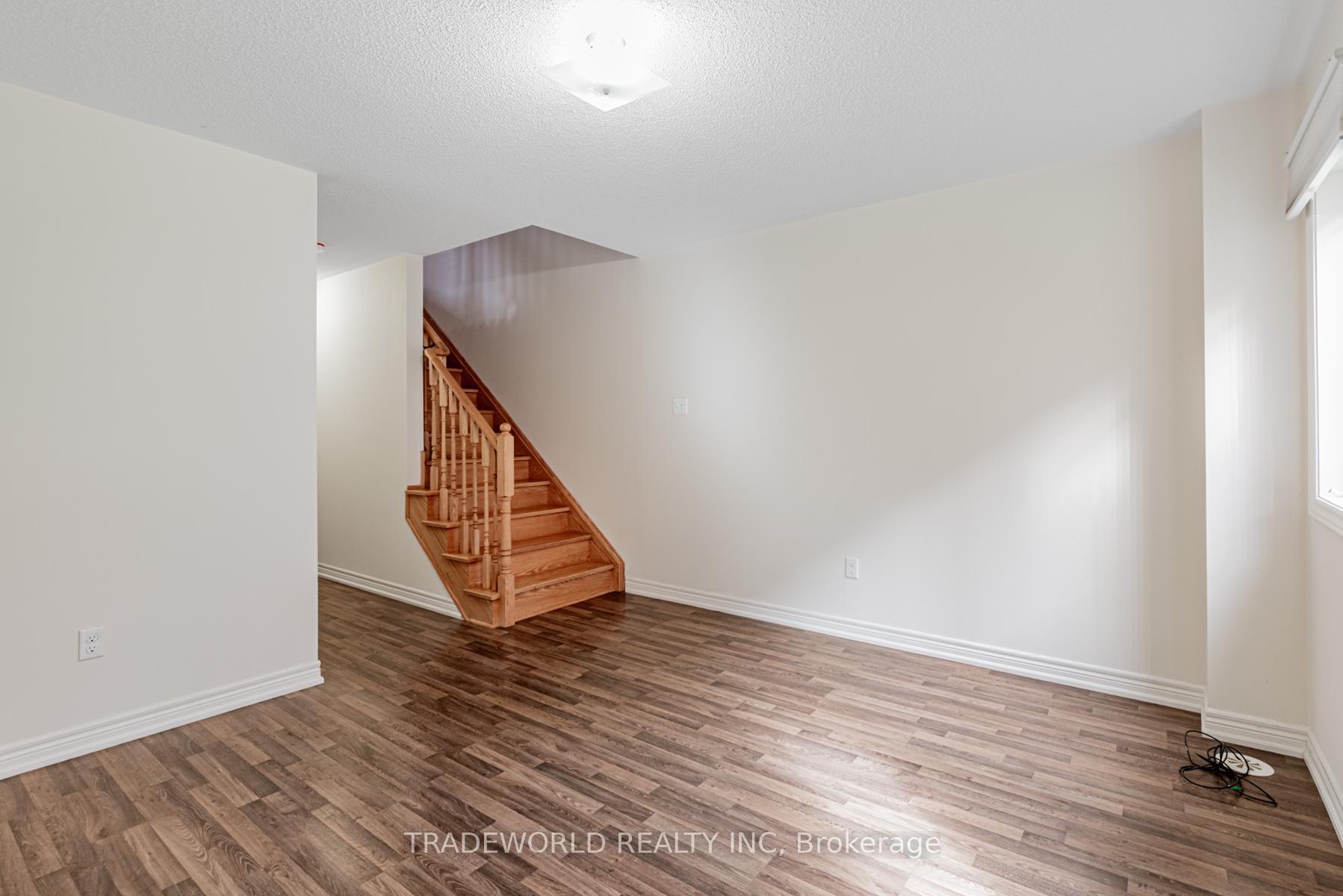 Photo 6 of 11 Roy Grove Way, Markham, Greensborough — HOMEH