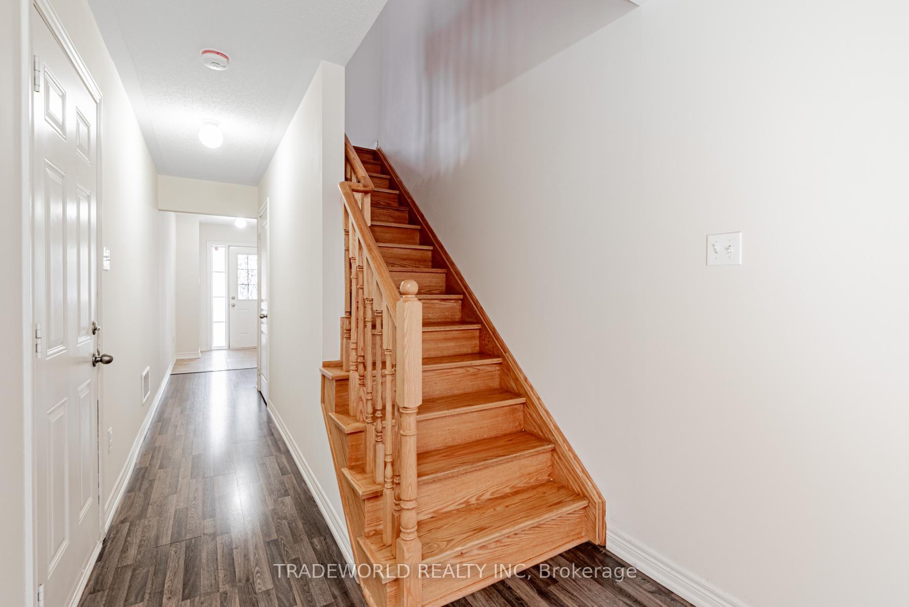 Photo 8 of 11 Roy Grove Way, Markham, Greensborough — HOMEH