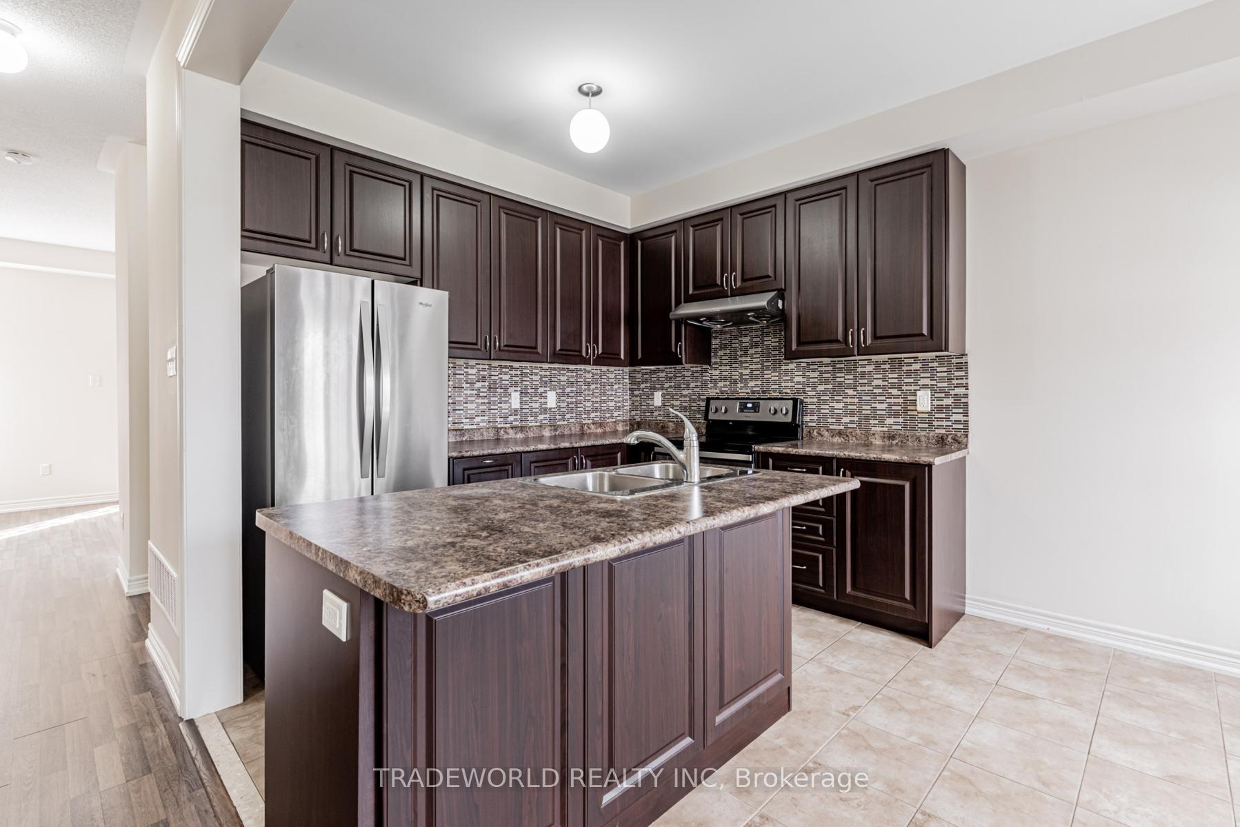 Photo 10 of 11 Roy Grove Way, Markham, Greensborough — HOMEH