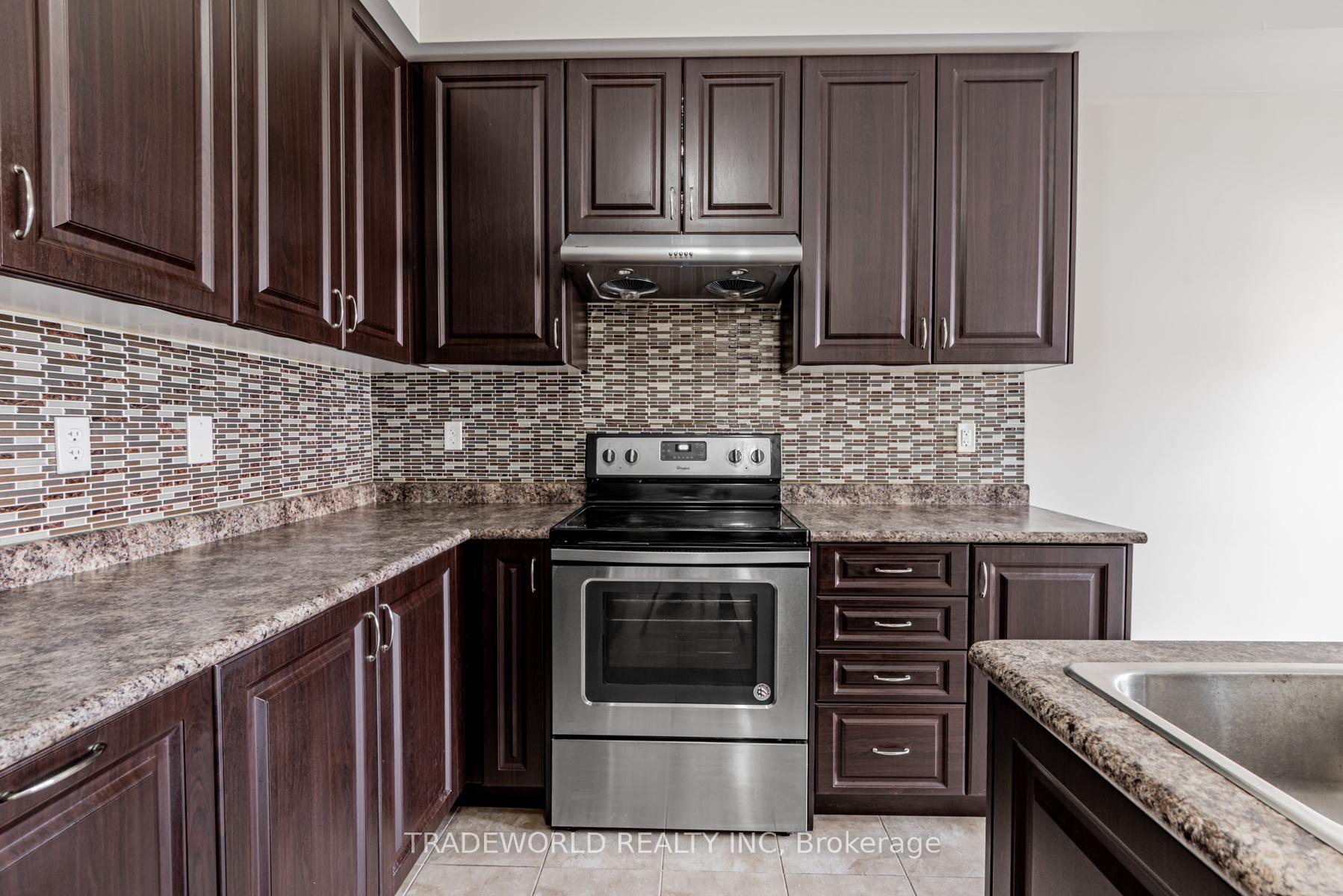 Photo 13 of 11 Roy Grove Way, Markham, Greensborough — HOMEH