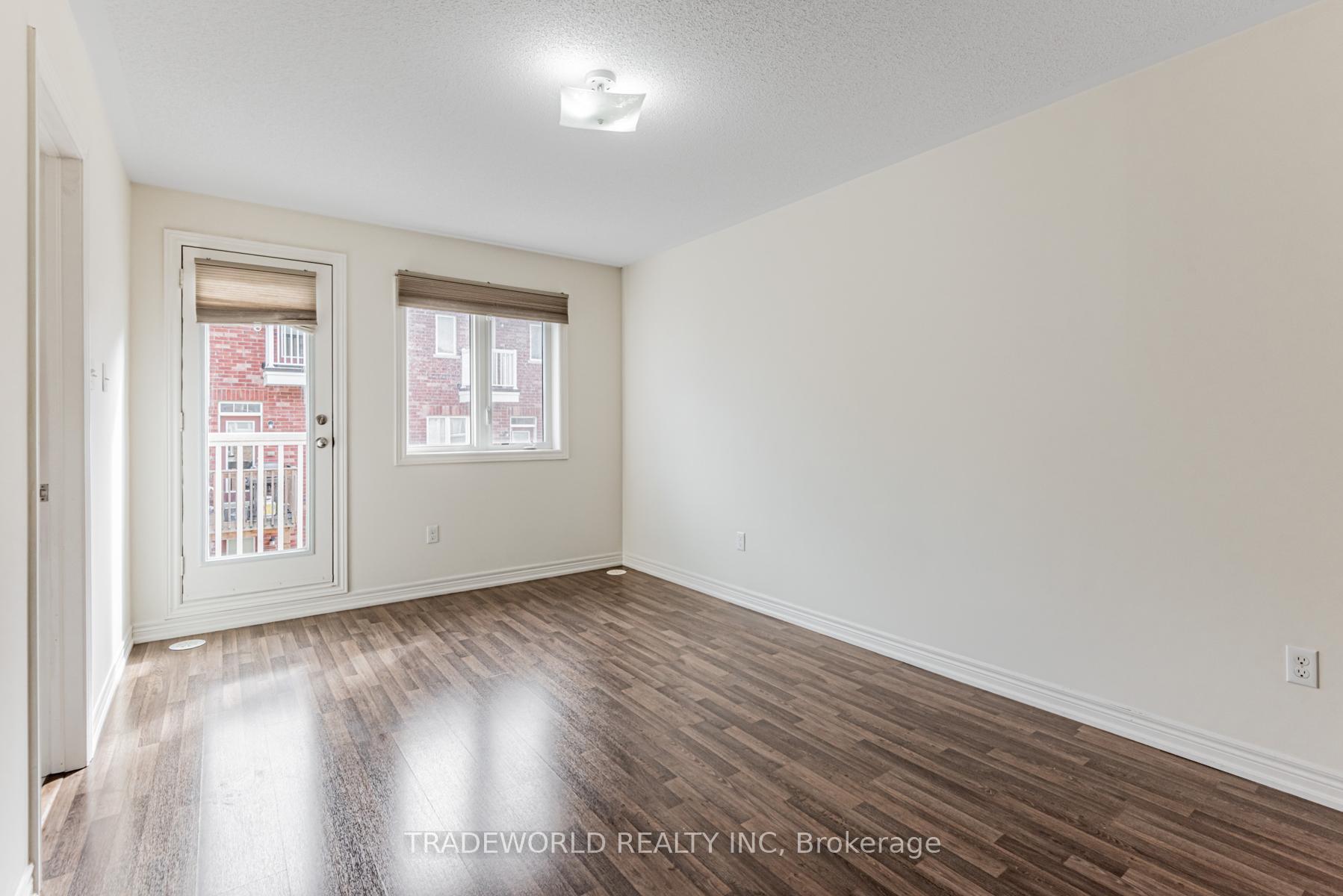 Photo 27 of 11 Roy Grove Way, Markham, Greensborough — HOMEH