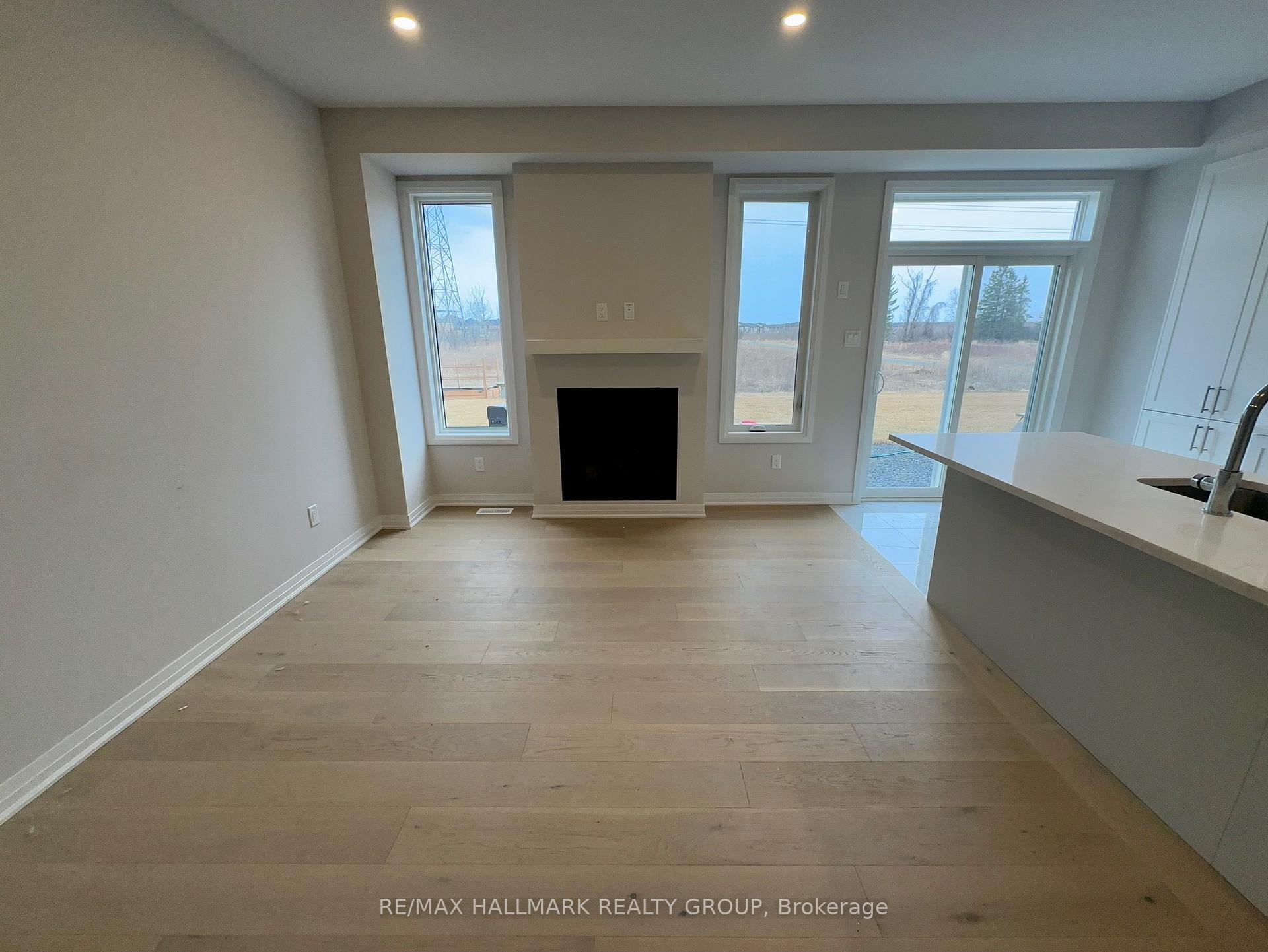 Photo 6 of 276 Livery Street, Ottawa, Kanata - Emerald Meadows/Trailwest — HOMEH