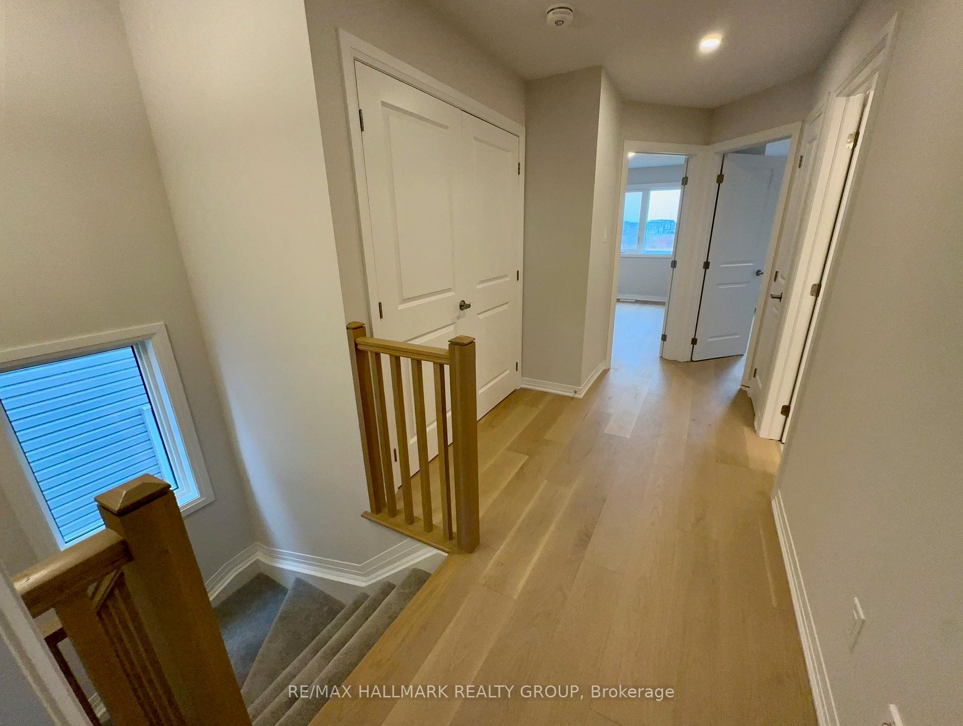 Photo 13 of 276 Livery Street, Ottawa, Kanata - Emerald Meadows/Trailwest — HOMEH