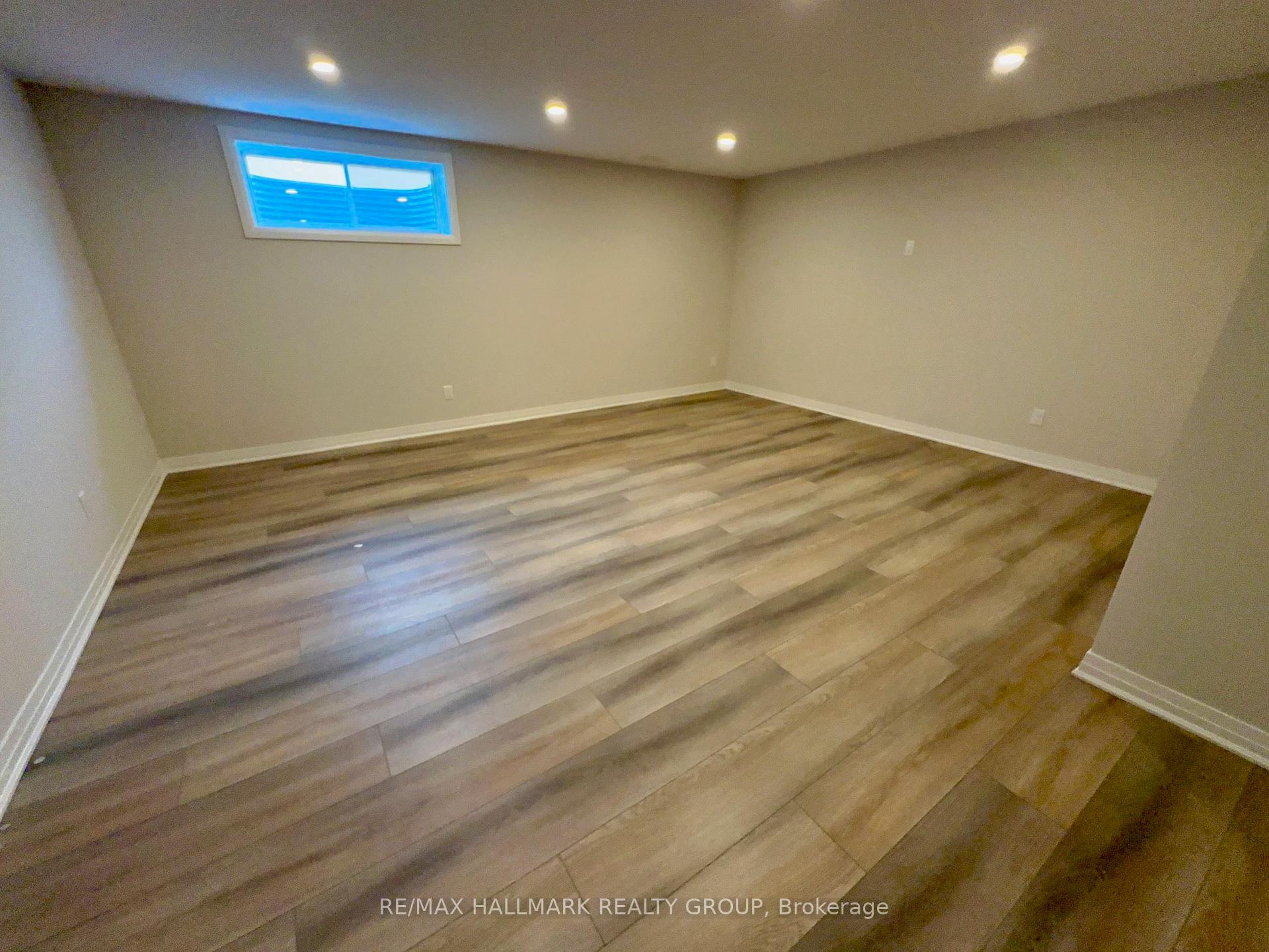 Photo 21 of 276 Livery Street, Ottawa, Kanata - Emerald Meadows/Trailwest — HOMEH