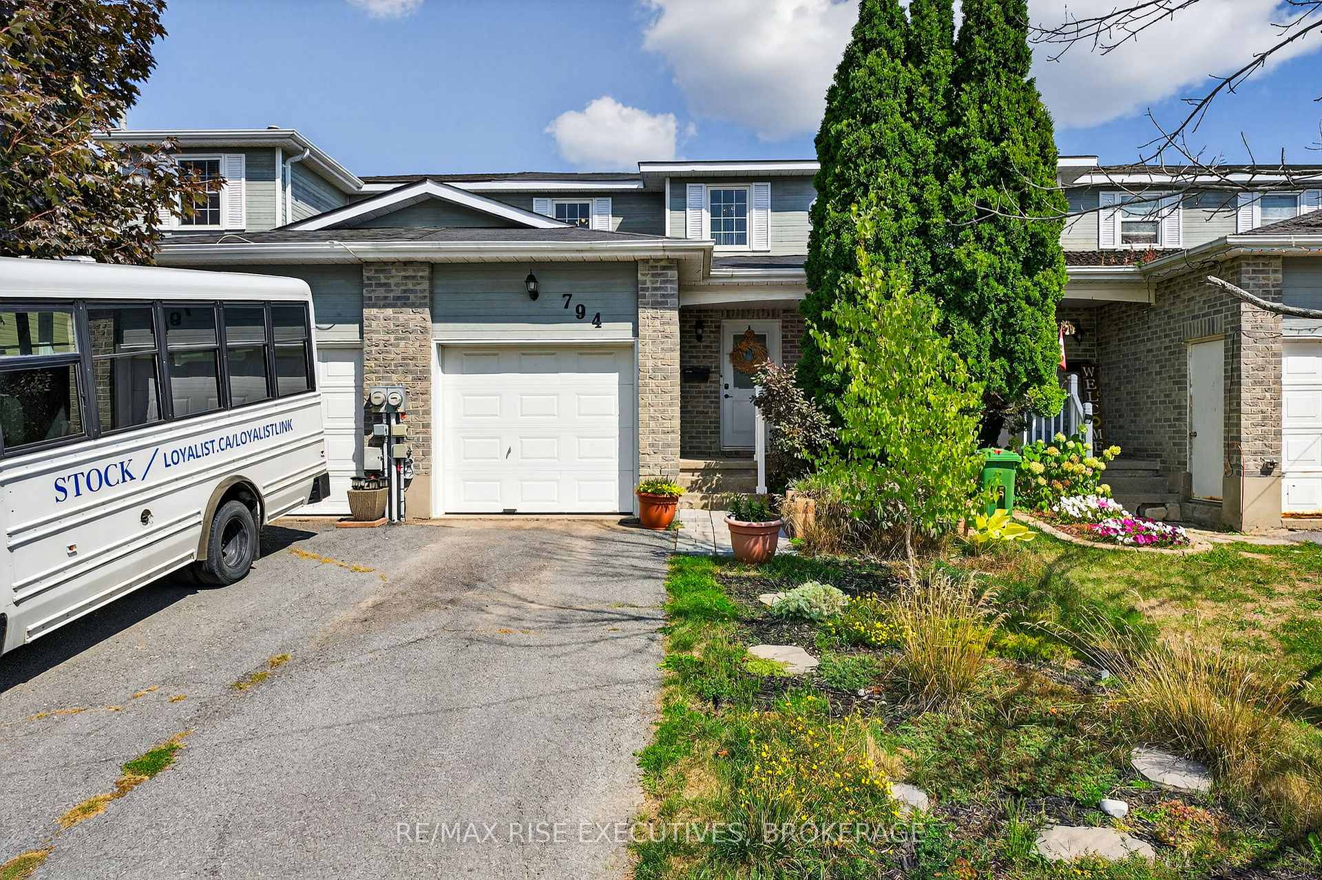 Photo 1 of 794 Littlestone Crescent, Kingston, East Gardiners Rd — HOMEH