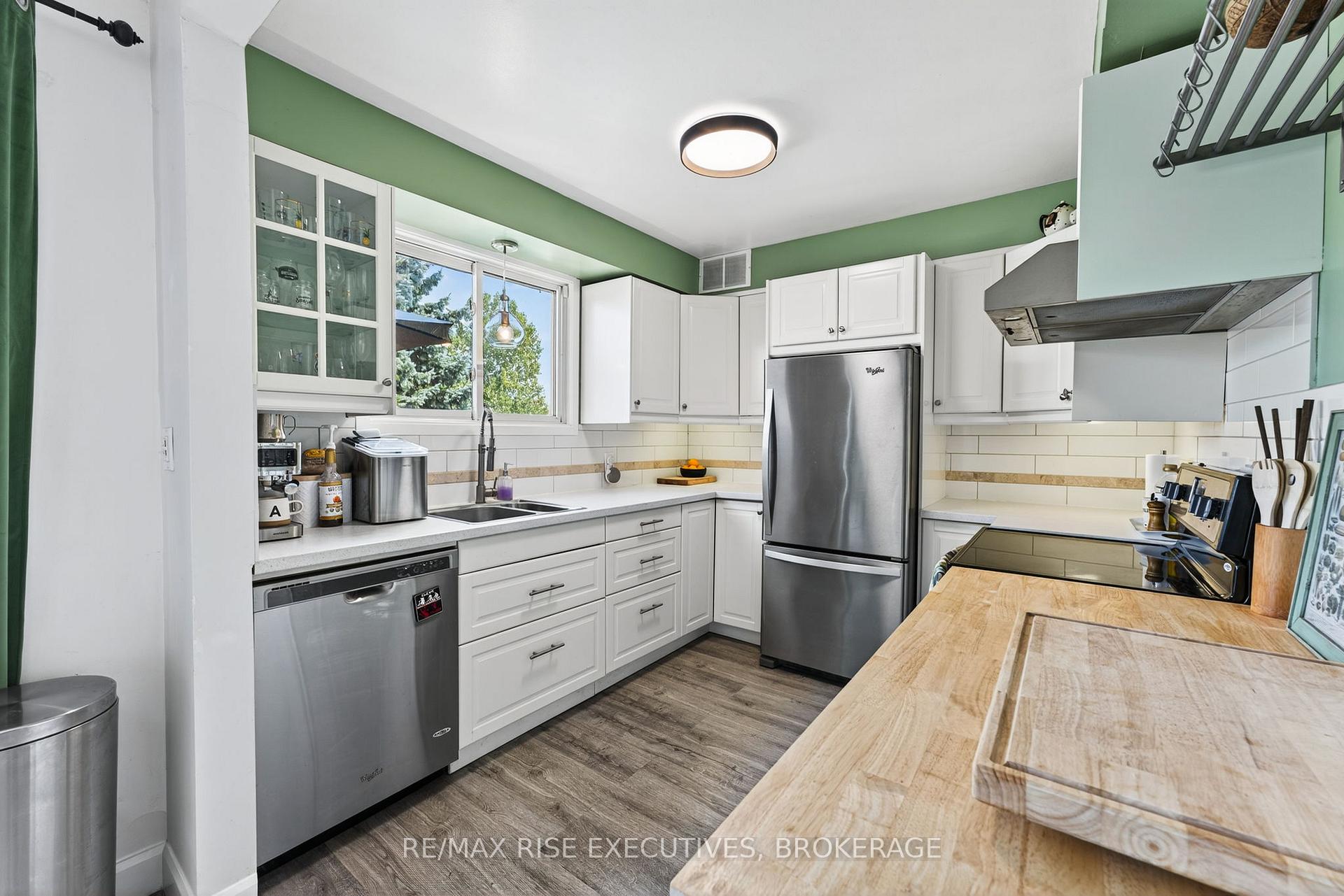 Photo 8 of 794 Littlestone Crescent, Kingston, East Gardiners Rd — HOMEH