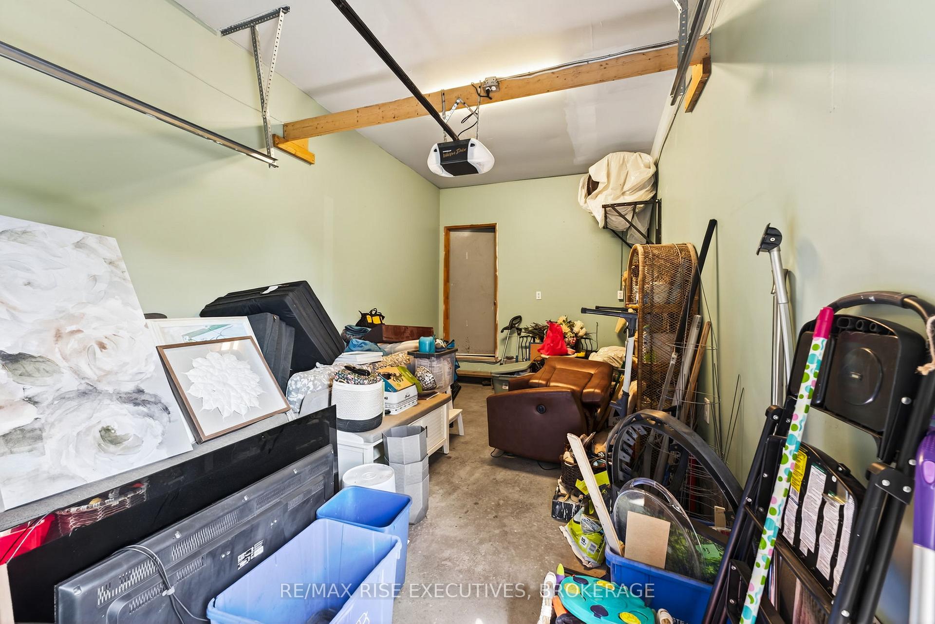 Photo 32 of 794 Littlestone Crescent, Kingston, East Gardiners Rd — HOMEH