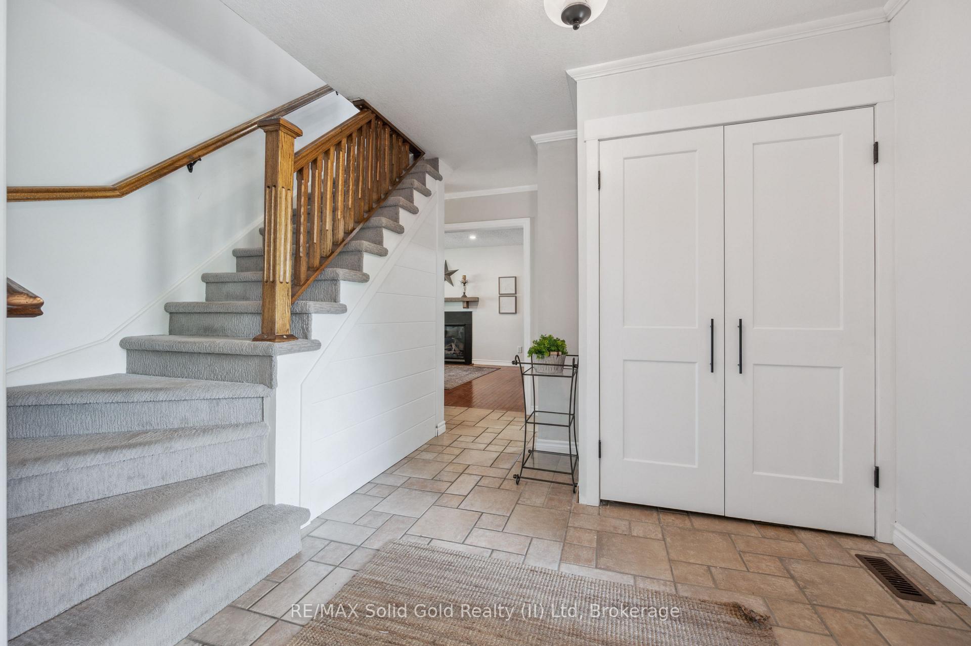 Photo 6 of 44 Sandsprings Court, Kitchener — HOMEH