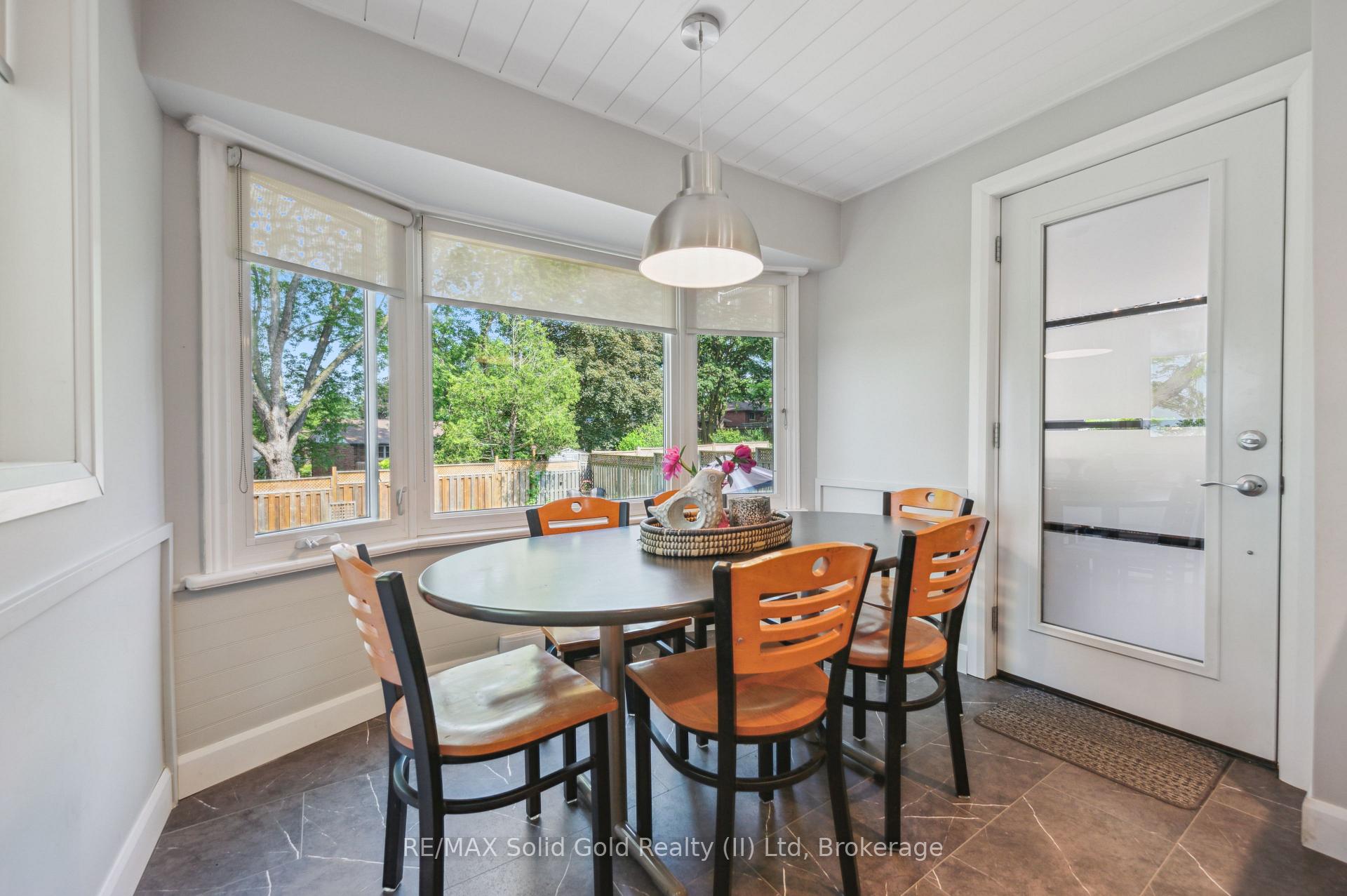 Photo 14 of 44 Sandsprings Court, Kitchener — HOMEH