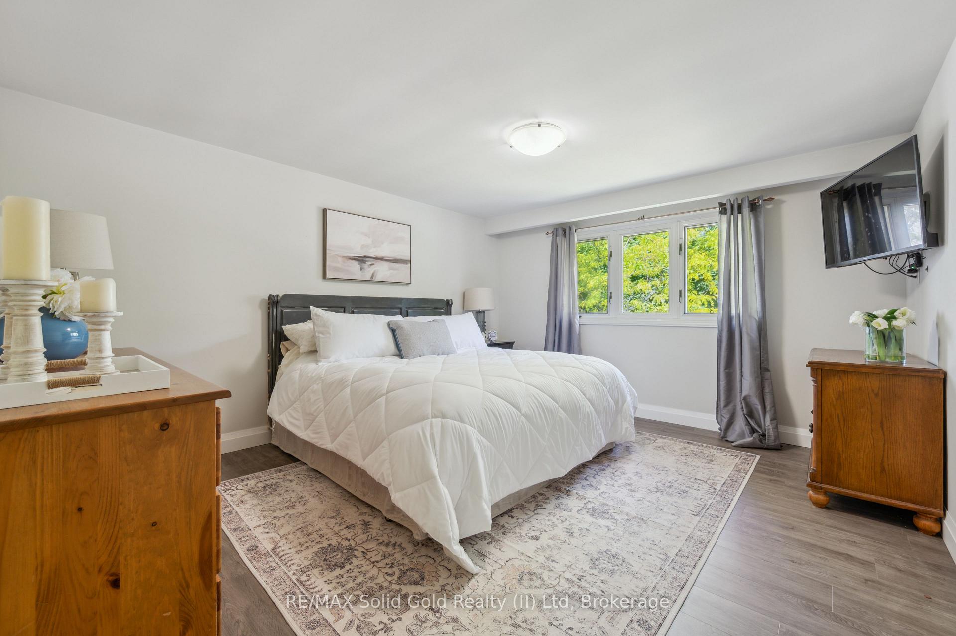 Photo 21 of 44 Sandsprings Court, Kitchener — HOMEH