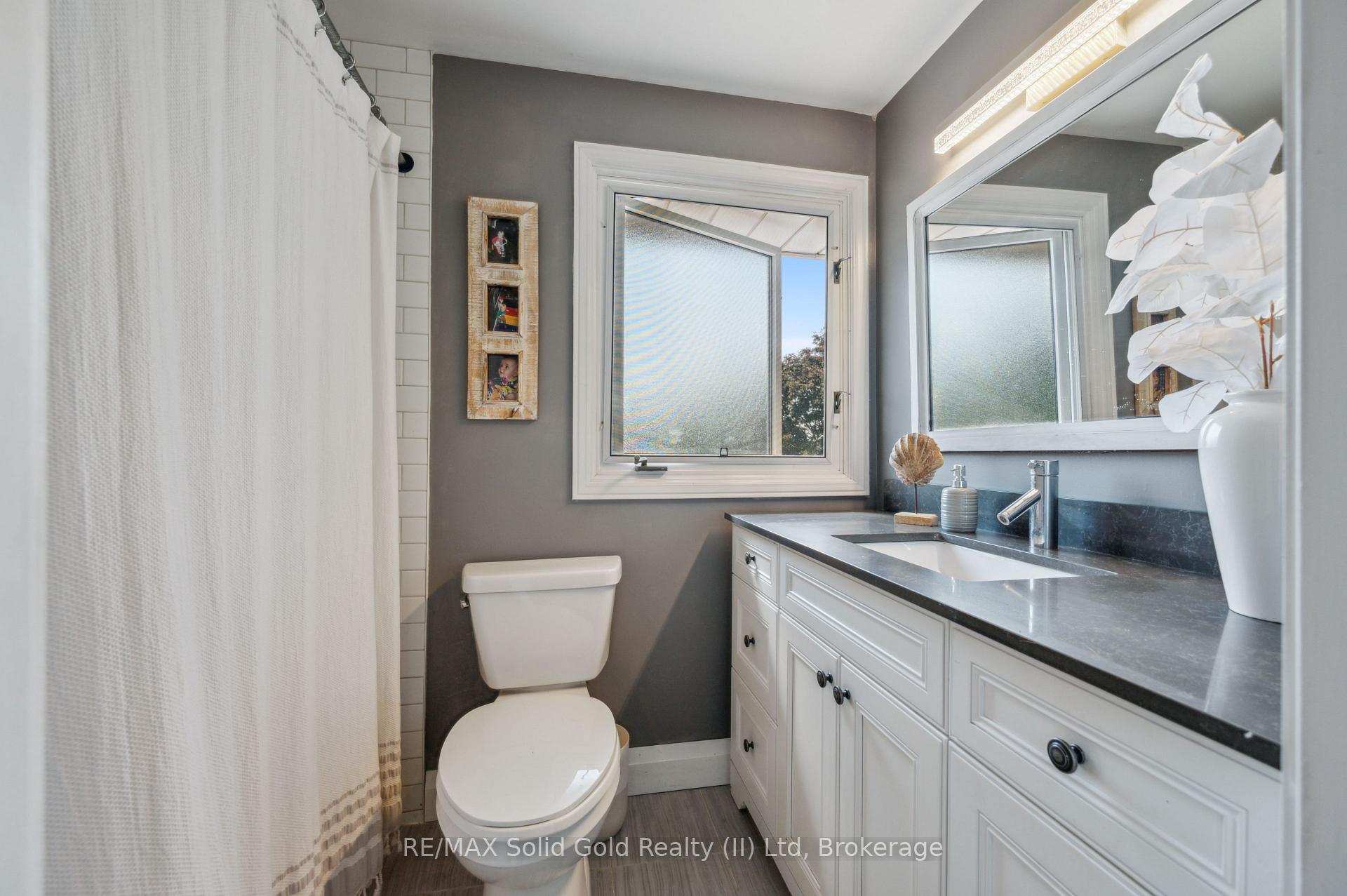 Photo 23 of 44 Sandsprings Court, Kitchener — HOMEH