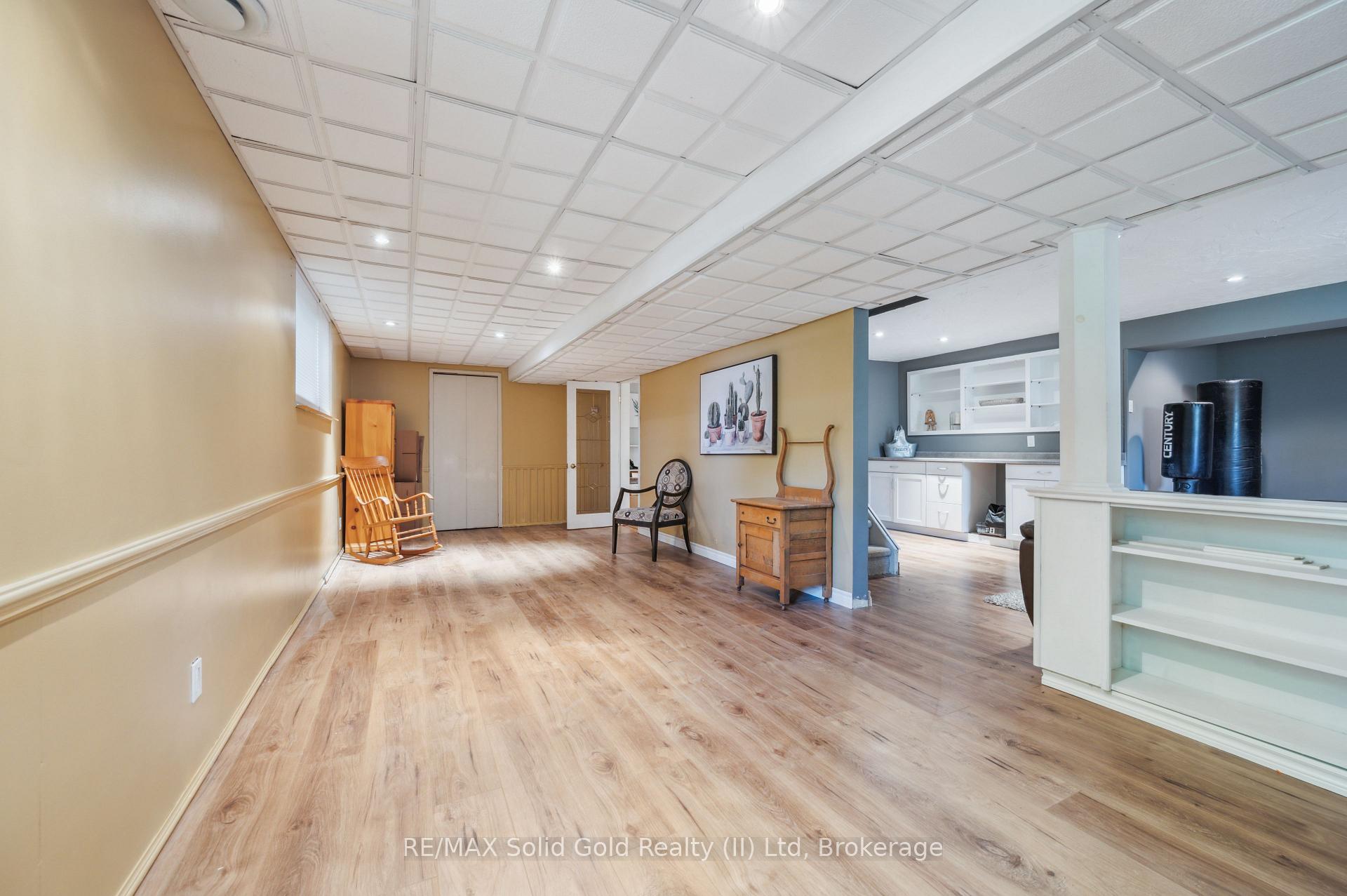 Photo 32 of 44 Sandsprings Court, Kitchener — HOMEH
