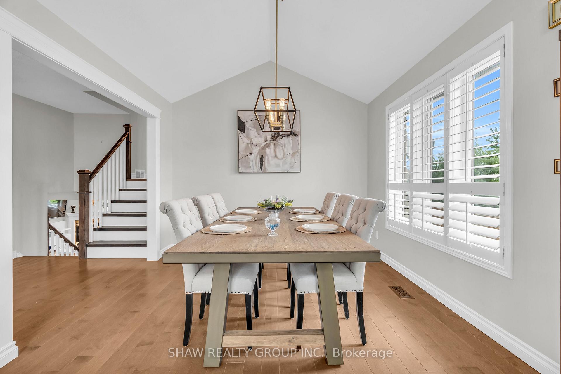 Photo 10 of 210 Misty Court, Kitchener — HOMEH